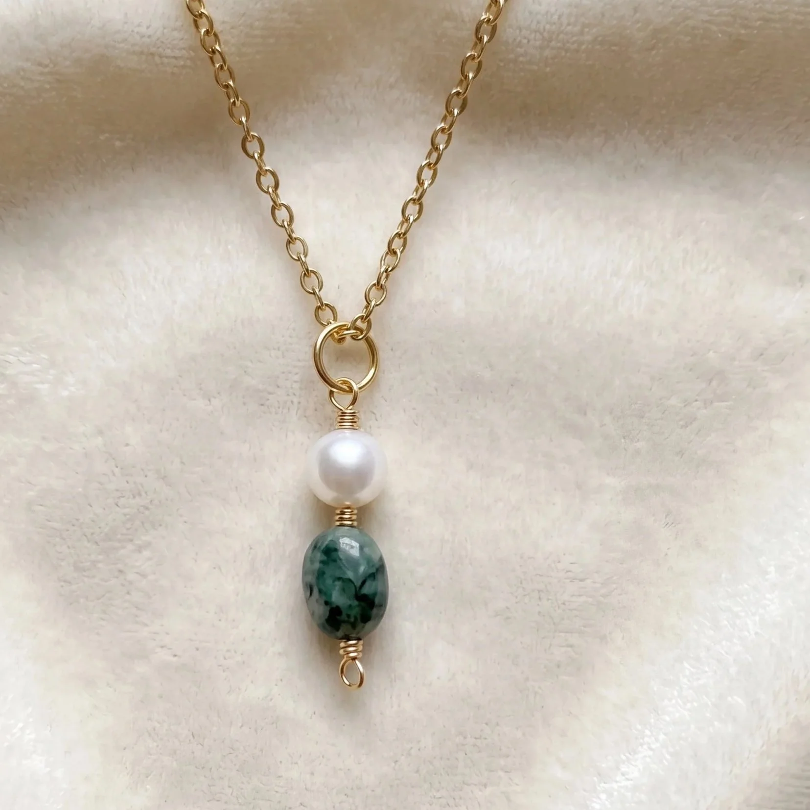 The Emerald and Freshwater Pearl Necklace