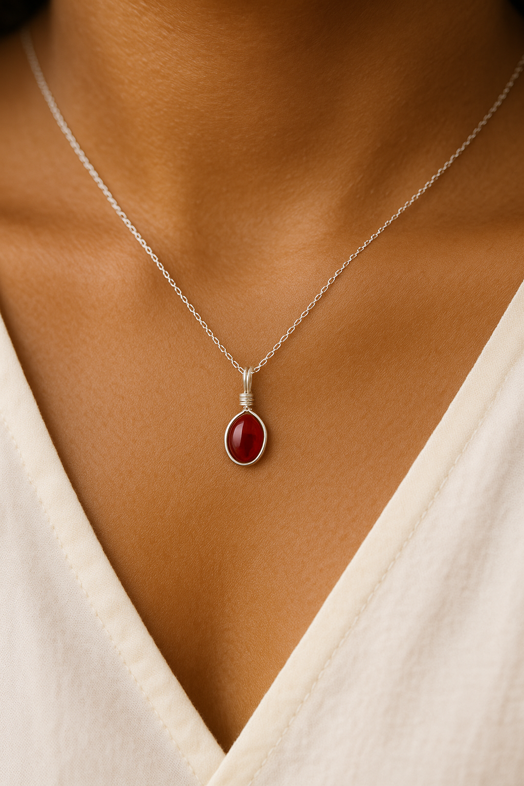 The Carnelian Oval Crystal Necklace - Silver