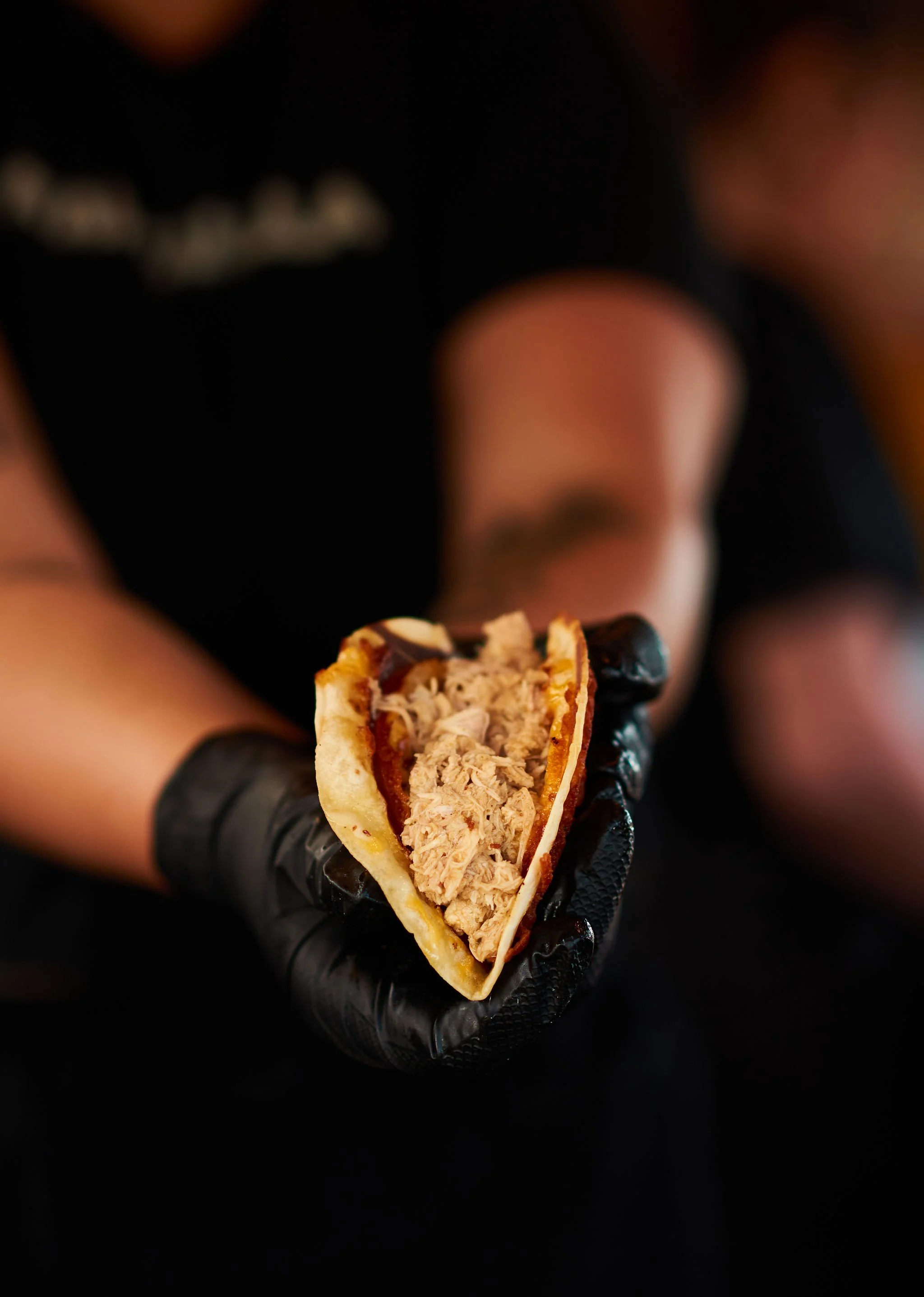 HOLD N’ FOLDS

Single tortillas pressed crispy with melty cheese on both sides, folded around juicy shredded chicken and packed with crave-worthy flavor.