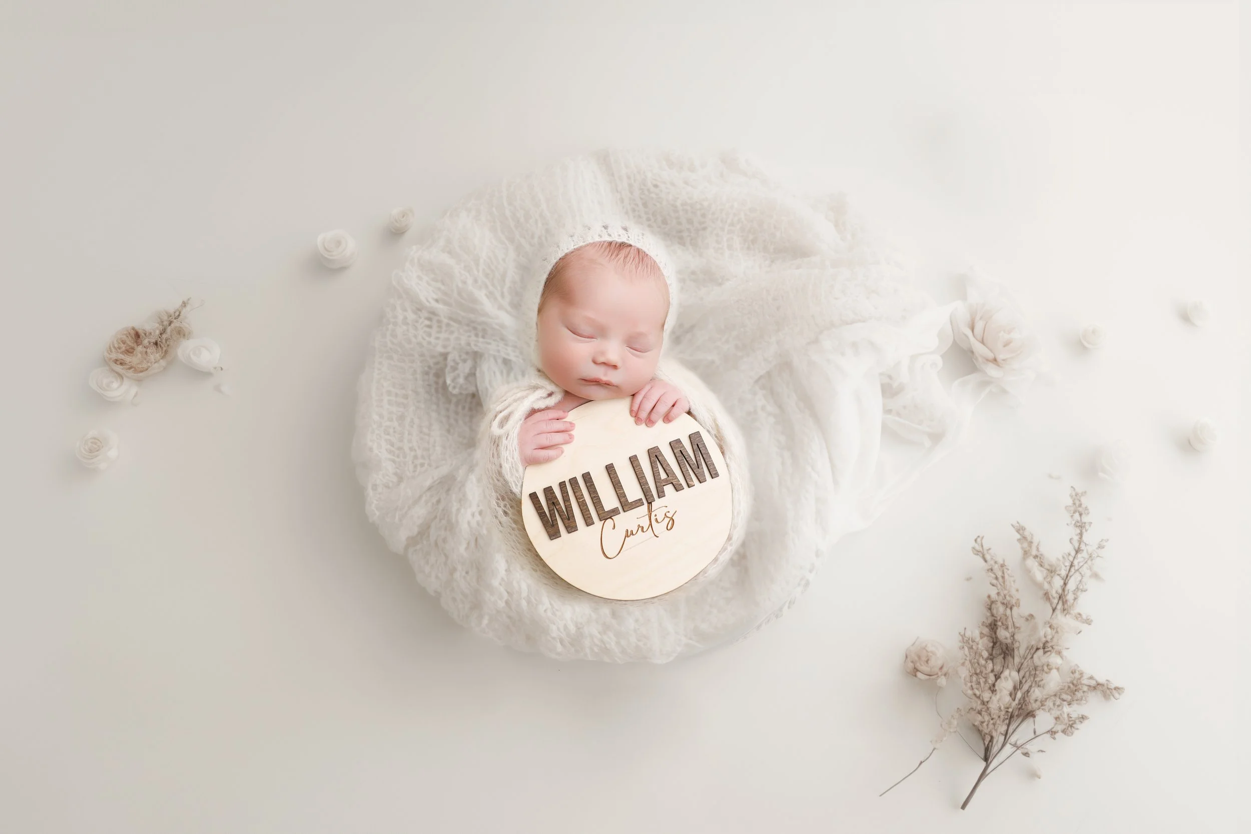 afterplanabrandt_newborn_studio_prop_baby_crip_all_white_in_white_stud_0b1f1e00-3fda-4a19-805b-009532fe9391 copy.jpg