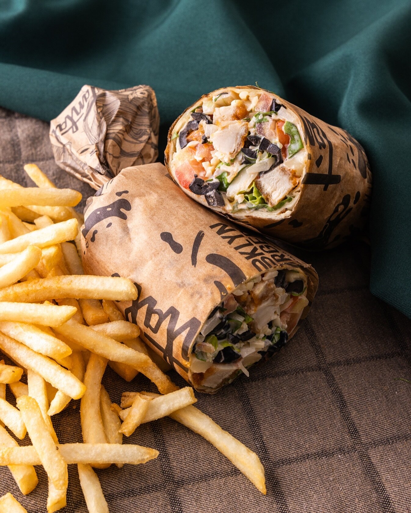 &iexcl;Un cl&aacute;sico que nunca pasa de moda! 🌯 

Desde el inicio de nuestras operaciones, el Wrap Buffalo Chicken ha sido la elecci&oacute;n preferida de nuestros clientes.

&iquest;Ya lo probaste? 
Disponible en nuestro men&uacute; lunch 
𝑳𝒖?