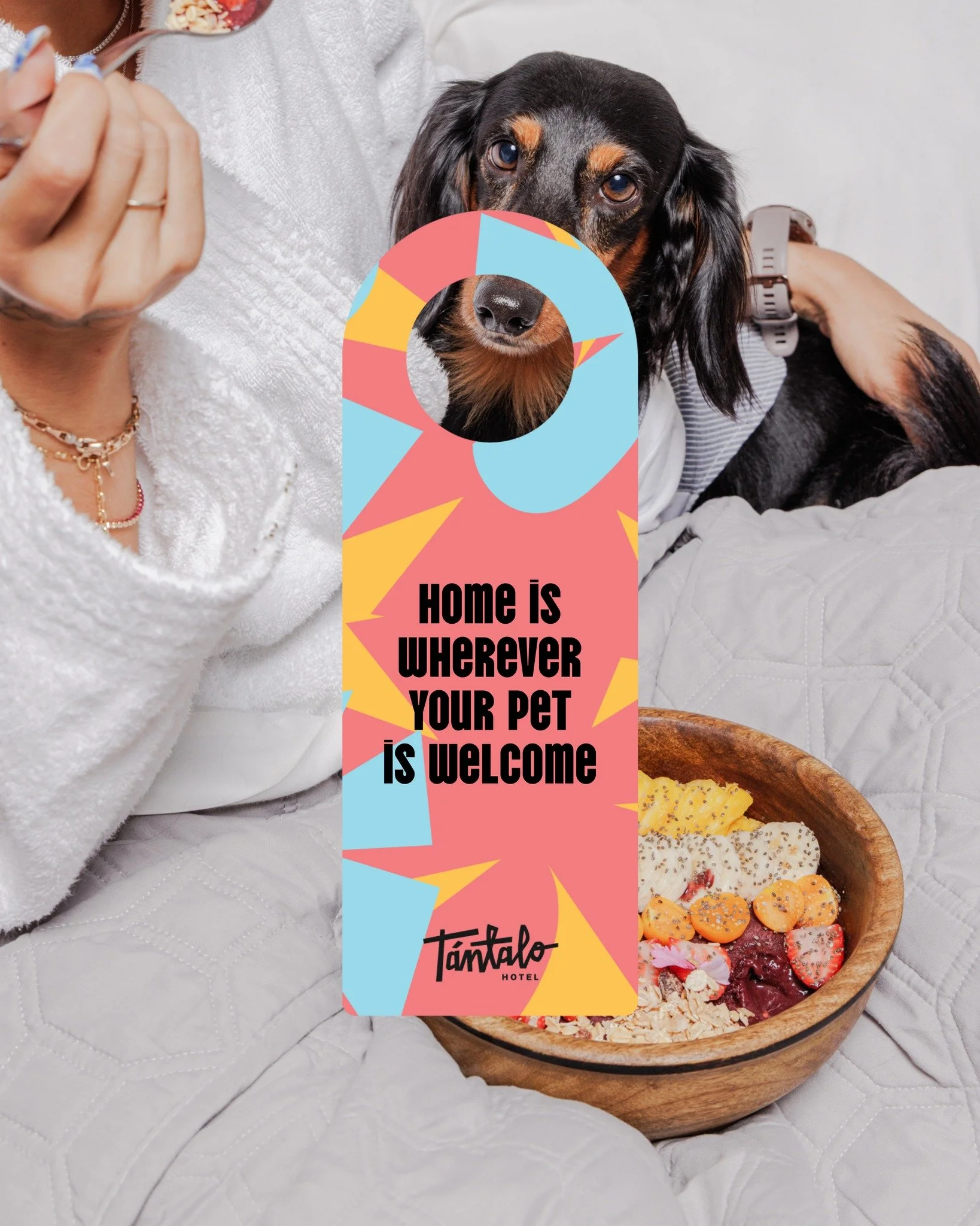 T&aacute;ntalo - Where life happens☀️

Keep it simple: 
- Party &amp; view
- Elevador
- Bed

Todo en el coraz&oacute;n del Casco Antiguo de Panam&aacute;. 

#Panam&aacute; #PanamaCity #ArtHotel #Hotel