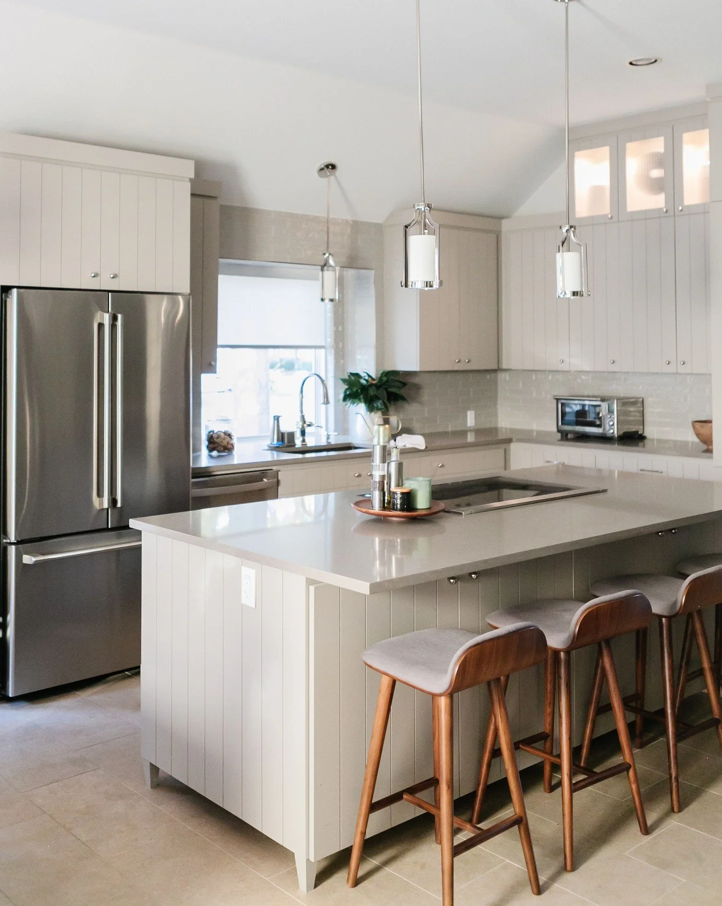 We're officially heading into Thanksgiving week! On a scale of 1-10, how prepped do you feel?!⁠
⁠
Whether you've hosted 20 times or you dream of hosting in the future, we've created a Thanksgiving Prep Checklist to make the holiday workload a little 