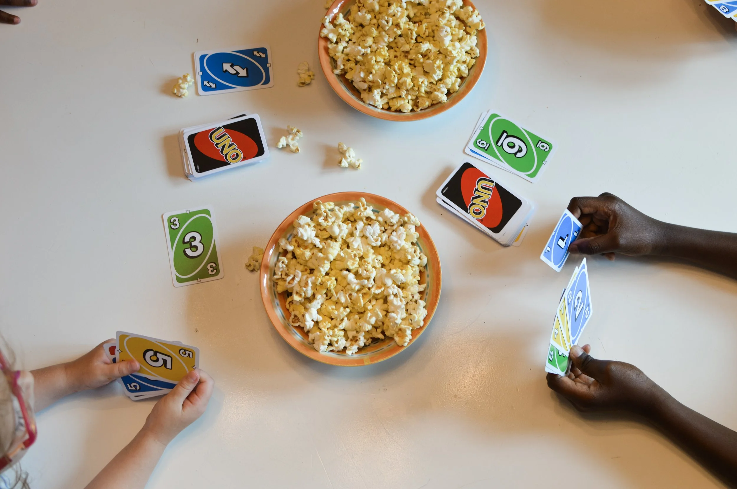 Game Night: How to Entertain Inside, Suitable for Any Space!