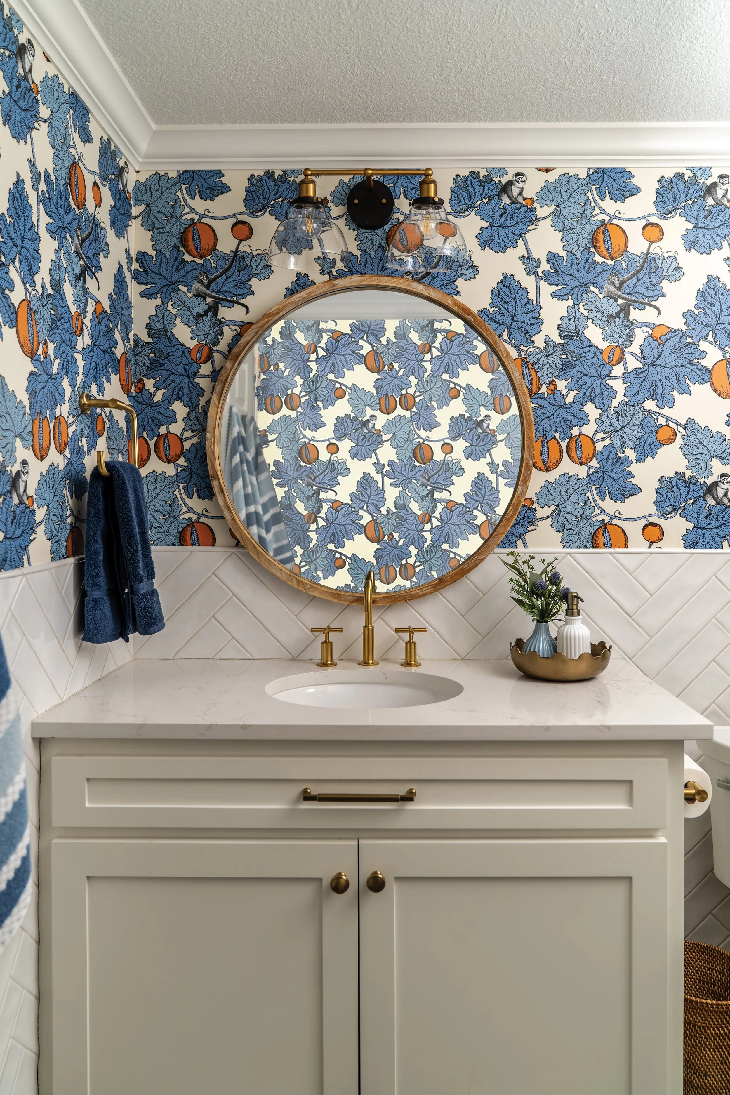 Colorful Powder Bath Wallpaper