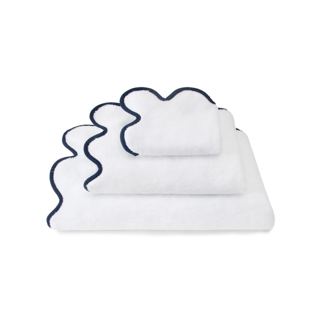 playful-towel-scallop-collection-white-with-navy-trim.png