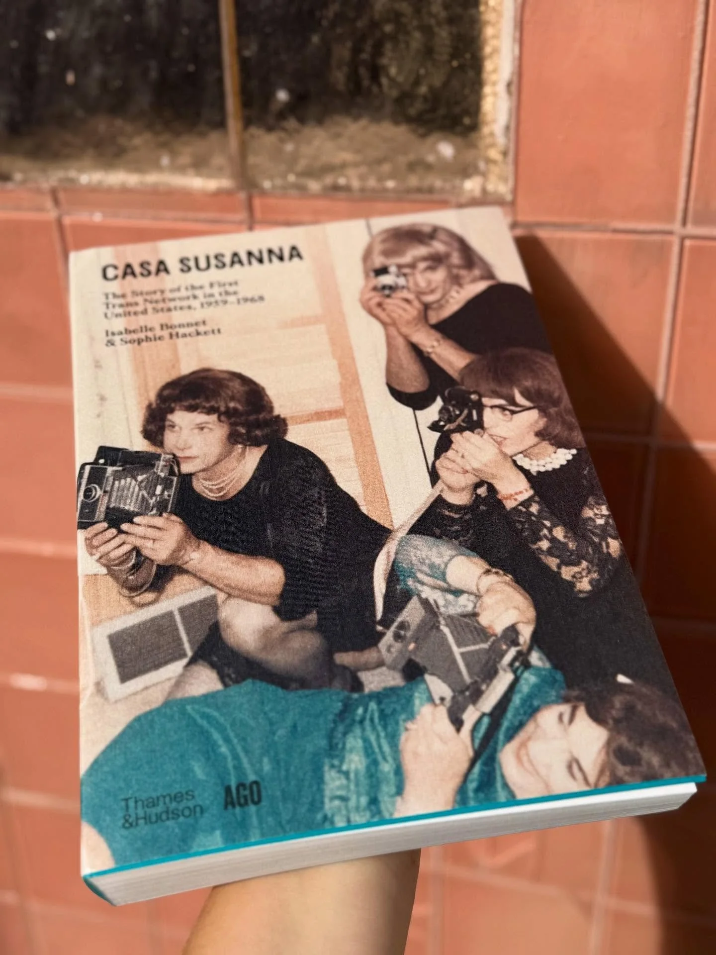 Now carrying - 𝙲𝚊𝚜𝚊 𝚂𝚞𝚜𝚊𝚗𝚗𝚊: 𝚃𝚑𝚎 𝚂𝚝𝚘𝚛𝚢 𝚘𝚏 𝚝𝚑𝚎 𝙵𝚒𝚛𝚜𝚝 𝚃𝚛𝚊𝚗𝚜 𝙽𝚎𝚝𝚠𝚘𝚛𝚔 𝚒𝚗 𝚝𝚑𝚎 𝚄𝚗𝚒𝚝𝚎𝚍 𝚂𝚝𝚊𝚝𝚎𝚜 1959-1968. 

A scrapbook was discovered at a flea market that contained over 340 photographs that dated b