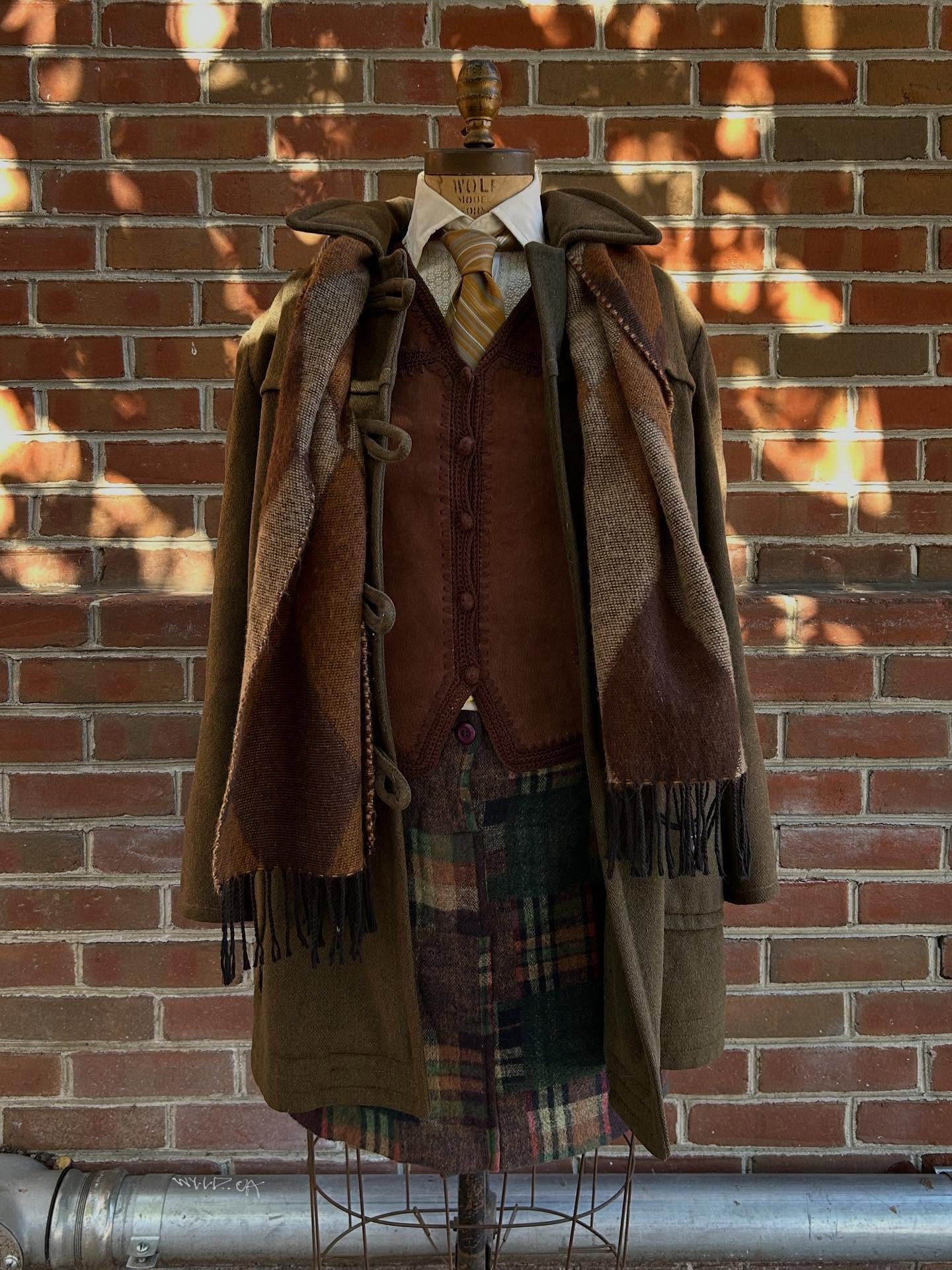 With autumn coming in full swing, so has Sweet Peel! Come check out our fall staples and new arrivals, open till 6pm today.