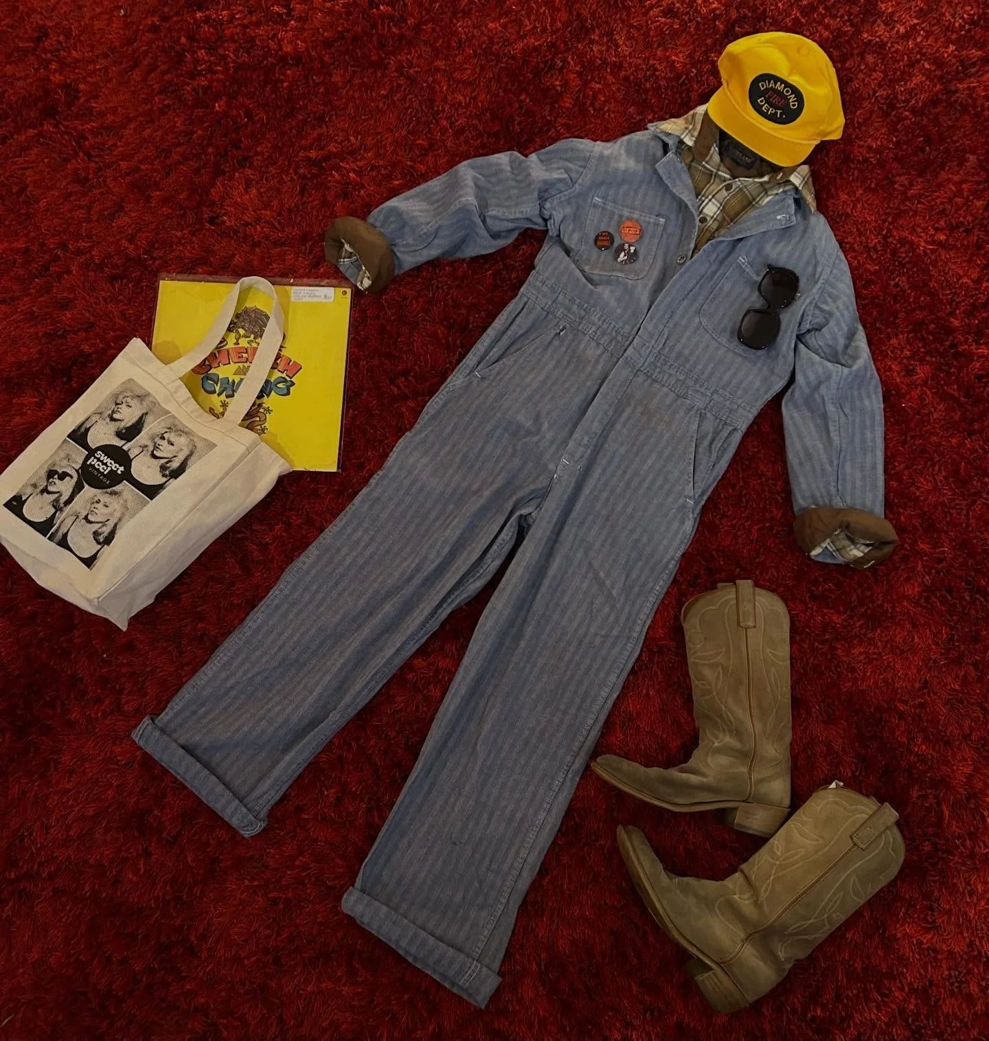 New year and new arrivals throughout the store! Come stop by, warm up, and checkout all of the unique pieces we have! 

#philadelphia #vintage #vintagefashion #philadelphiavintage #vintagestore