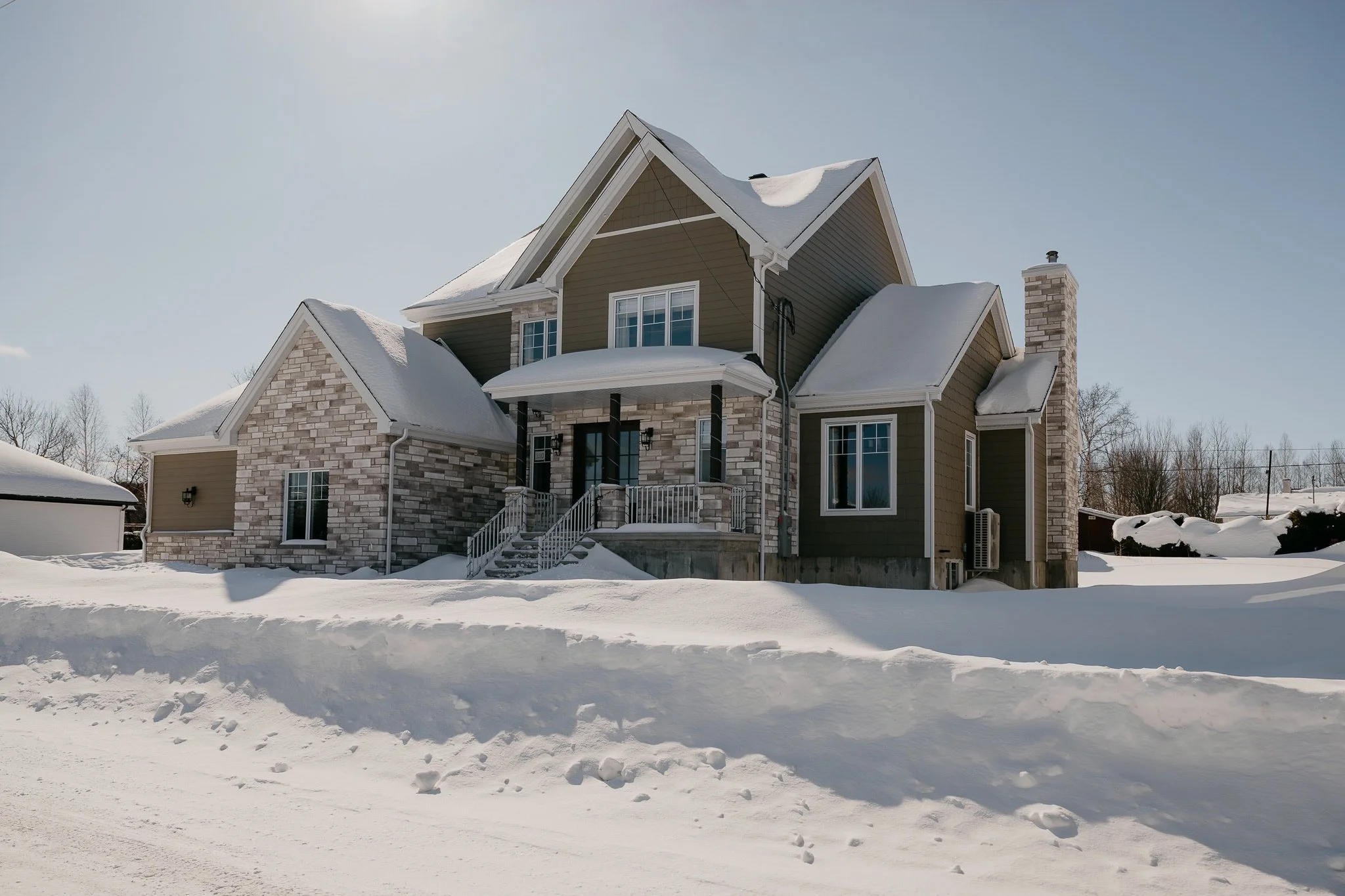 Construction Marc Beaulieu - construction neuve - Sainte-Flore - pierre.JPG