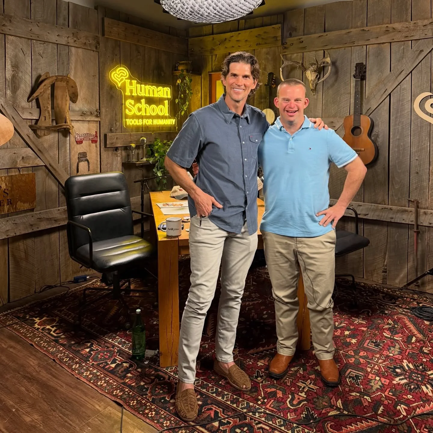 24 hours in Nashville with some old &amp; new friends! 🤠 Did something so special with @humanschoolofficial that I can&rsquo;t wait to share with you all !! Everyone go follow and stay tuned 😎
-
-
-
-
#timharris #timsbigheart #humanschool