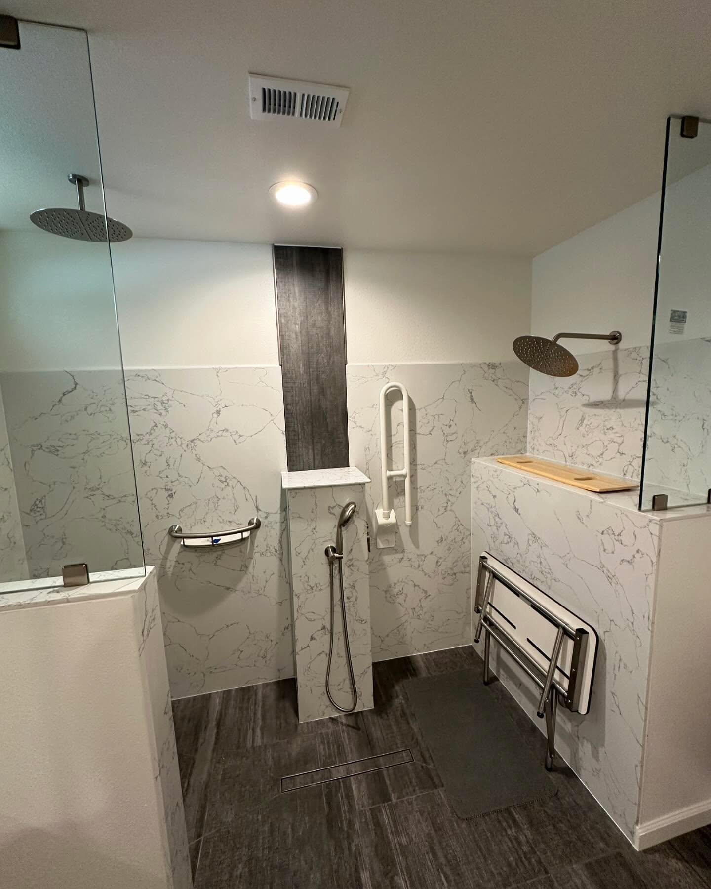 Curbless Shower!! 🧑&zwj;🦽&zwj;➡️🚿