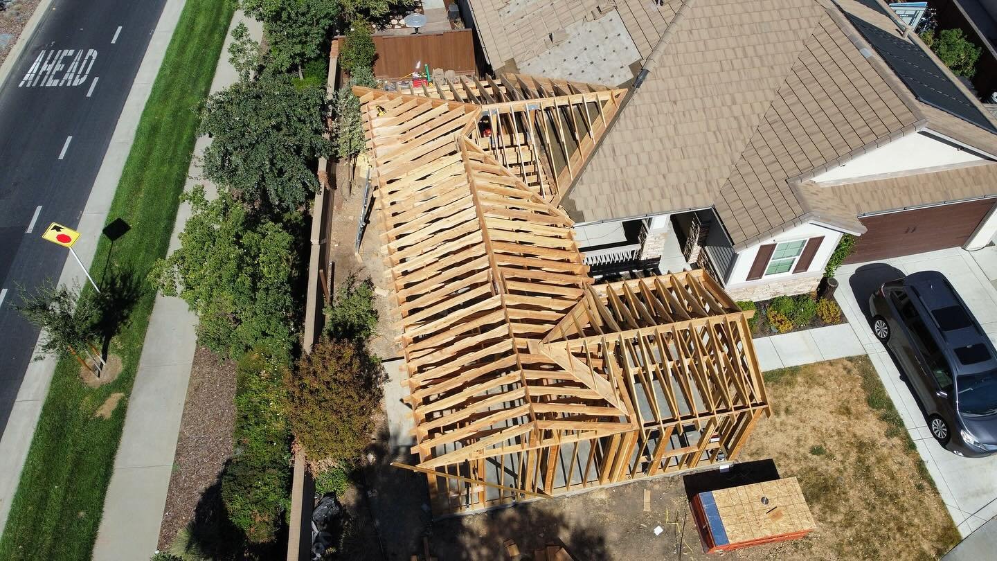 Attached ADU framing! 🛠️😎
#adu #construction #gc #framing #california