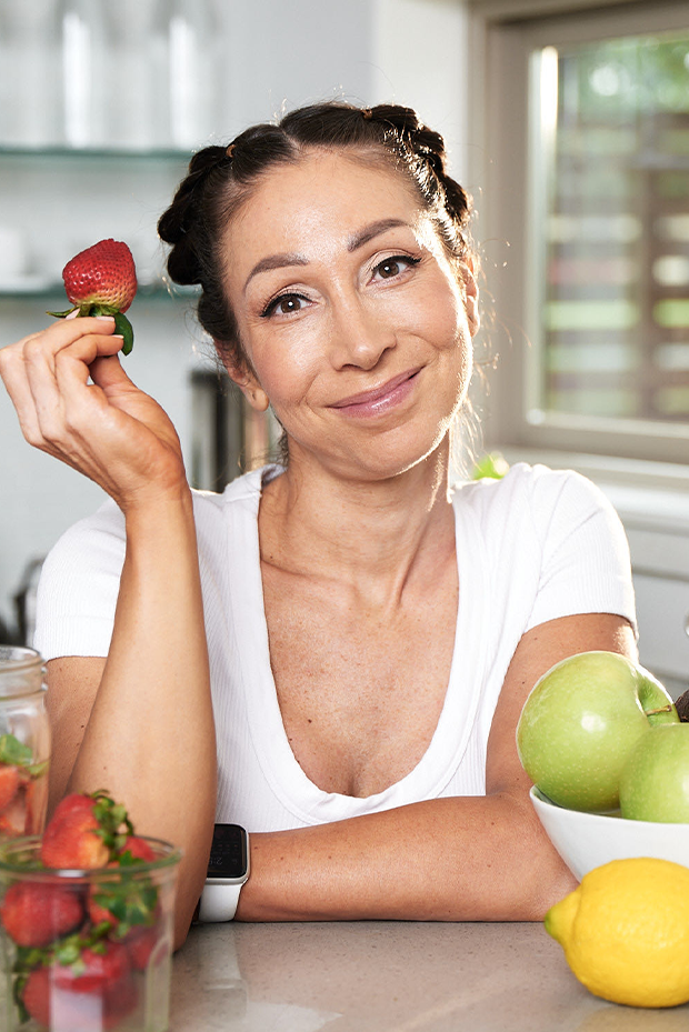 Luxe Movement Klaudia Eating Fruit In Kitchen