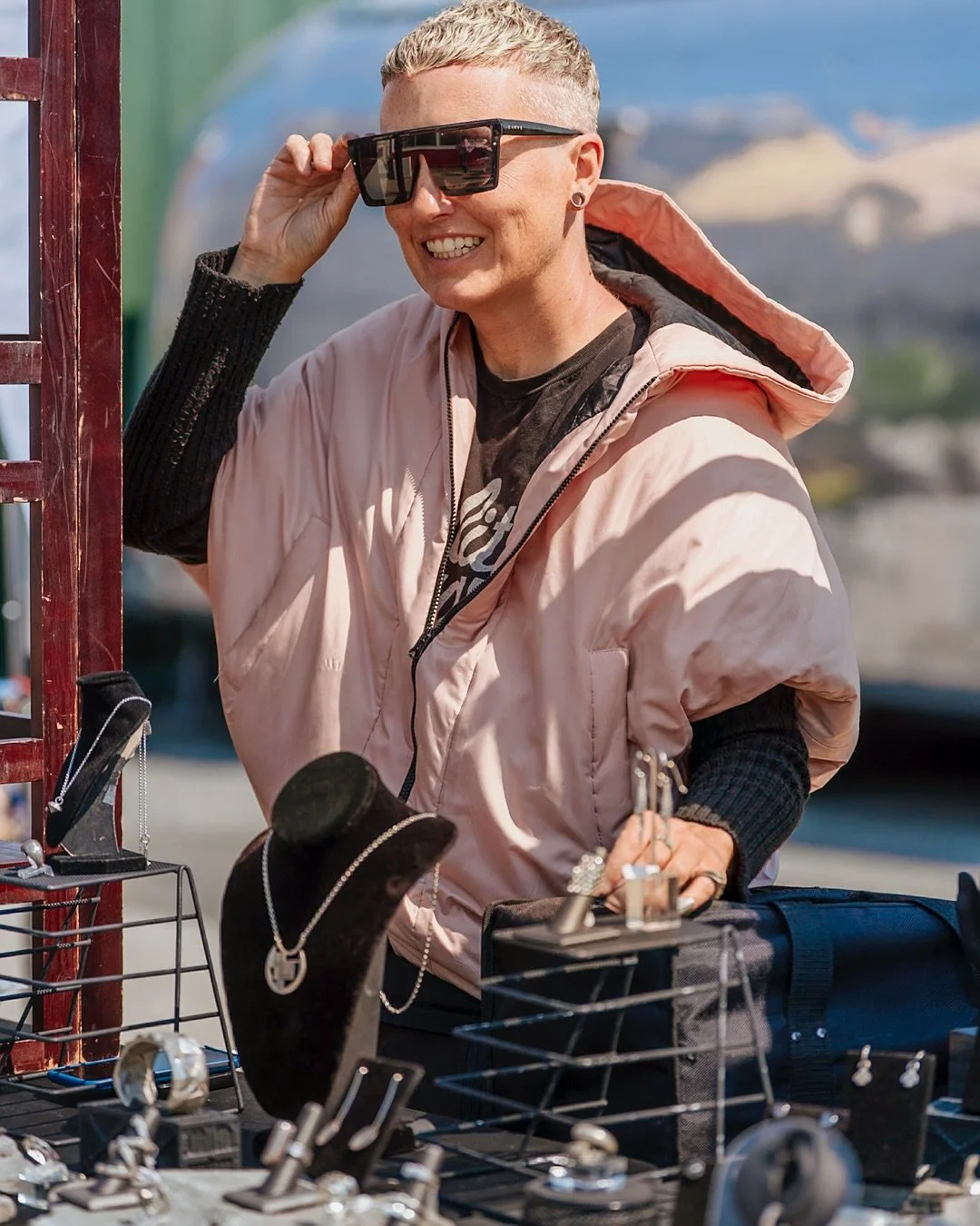 🧡Participant Appreciation🧡
.
At every HEAD WEST Marketplace, we get to meet or reconnect with talented Makers, Crafters, Artists, Designers and small biz merchants who go that extra mile to bring joy, kindness, and creativity into our day, our live