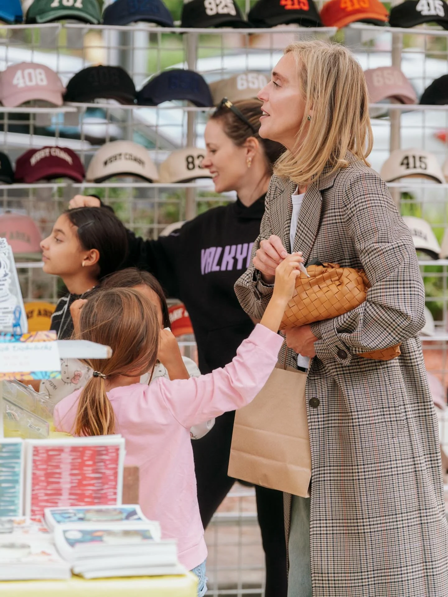 💛 Patron Appreciation 💛
.
Every time you choose to spend your hard-earned dollars with one of our Makers, Crafters, Artists, Designers and small biz merchants at a HEAD WEST Marketplace, you&rsquo;re making the day of someone who put their ALL into