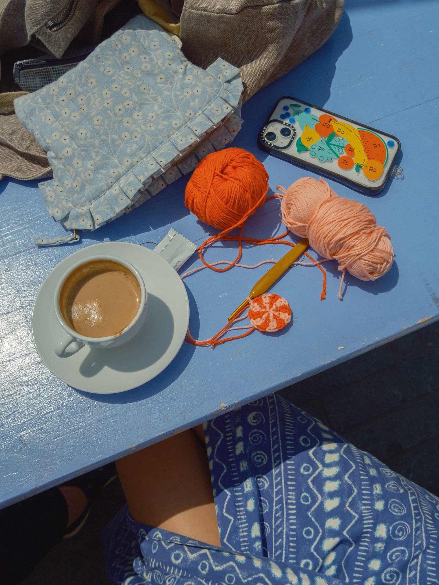 D&eacute;but de semaine ensoleill&eacute; 🌞 
Commande de bob, &eacute;criture du prochain cours de crochet, bonbon italien, panna cotta, motifs pour @alice_dutertre, maman et Colette 🩷