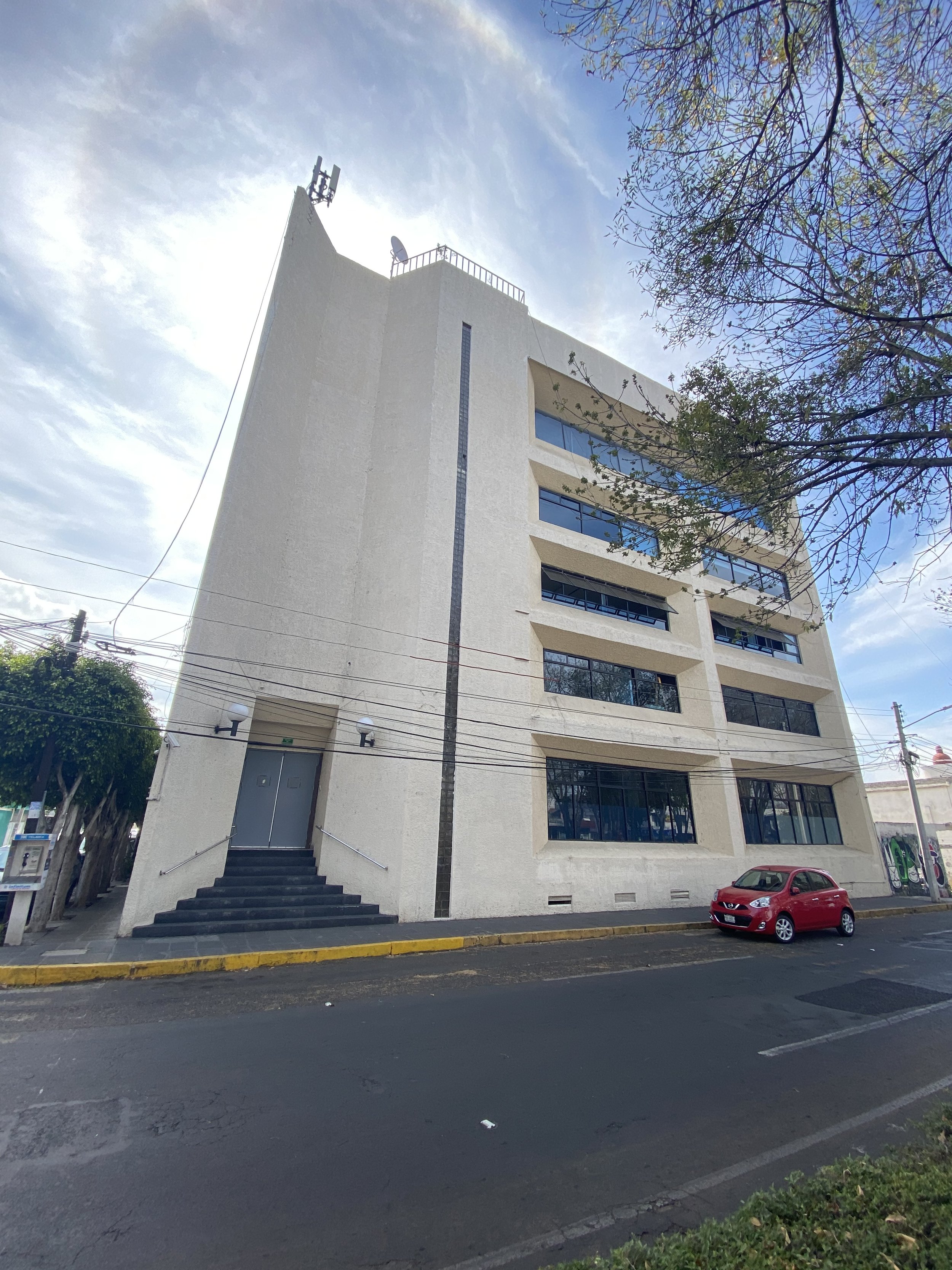 Blvd 490 .jpg