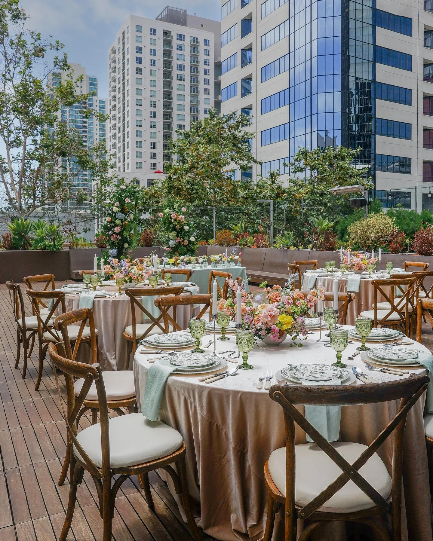 Elevate your downtown wedding with our exquisite floral designs 🌸✨ From dreamy bouquets to stunning centerpieces, we create magic with every petal. Let&rsquo;s make your day unforgettable!

Ph: @carlsbadphoto 
#WeddingFlorist #DowntownWedding #Flora