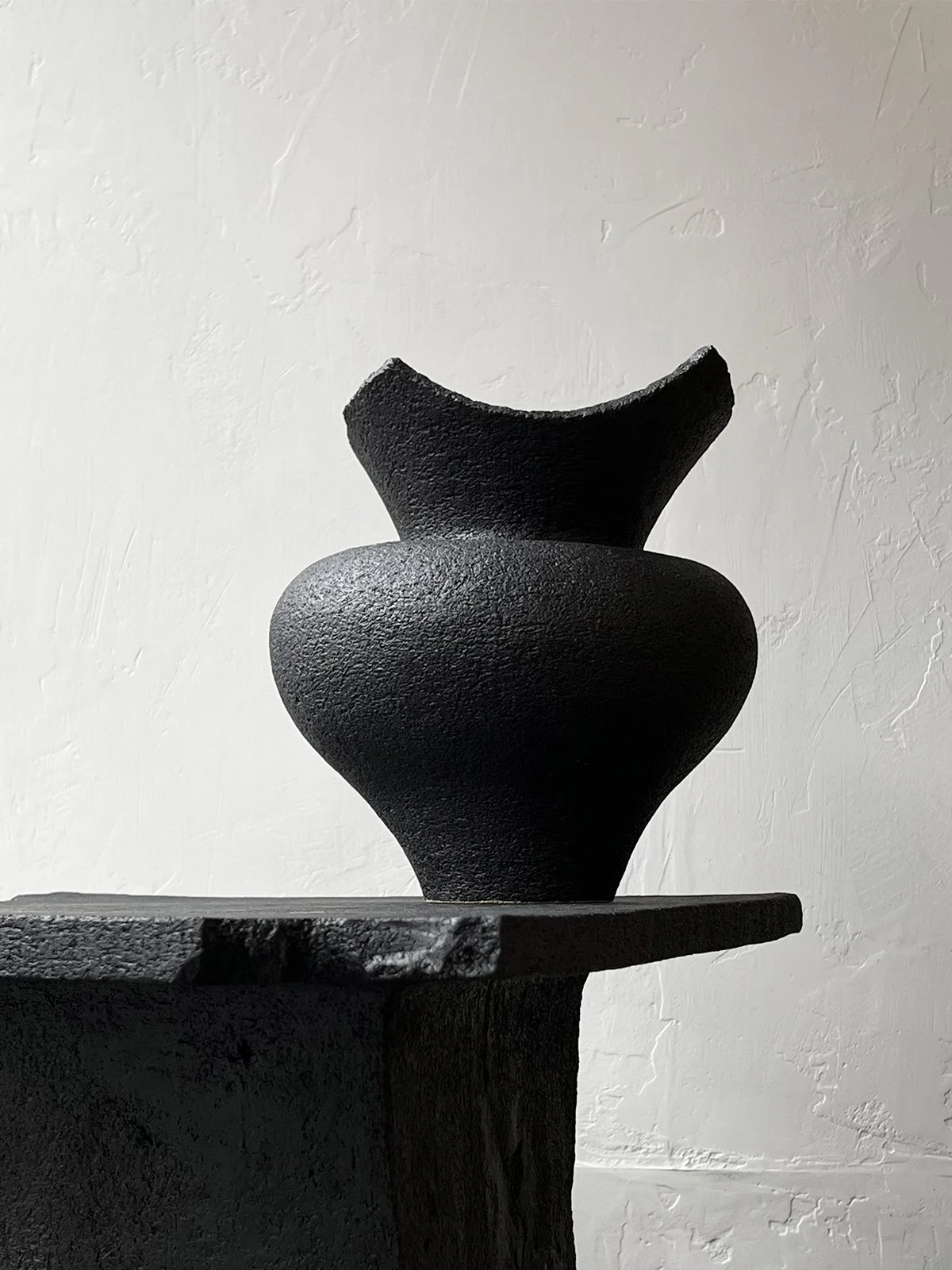 1.Black+Stone+Vase-1.jpg