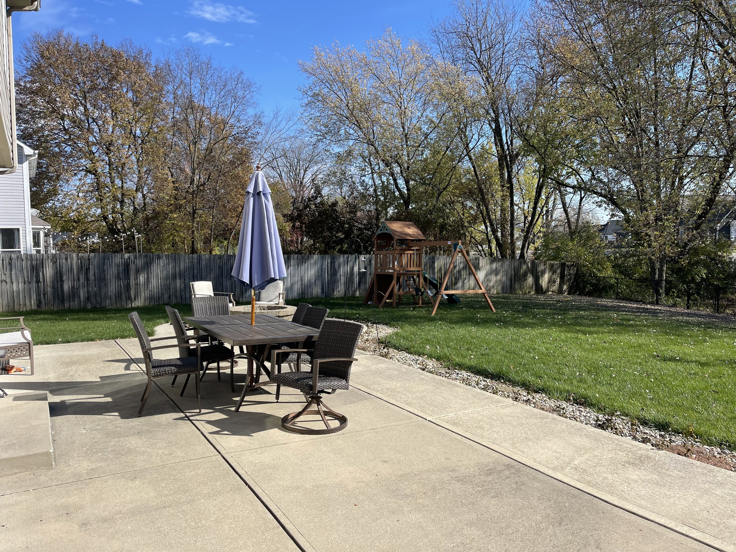 back patio table.jpg