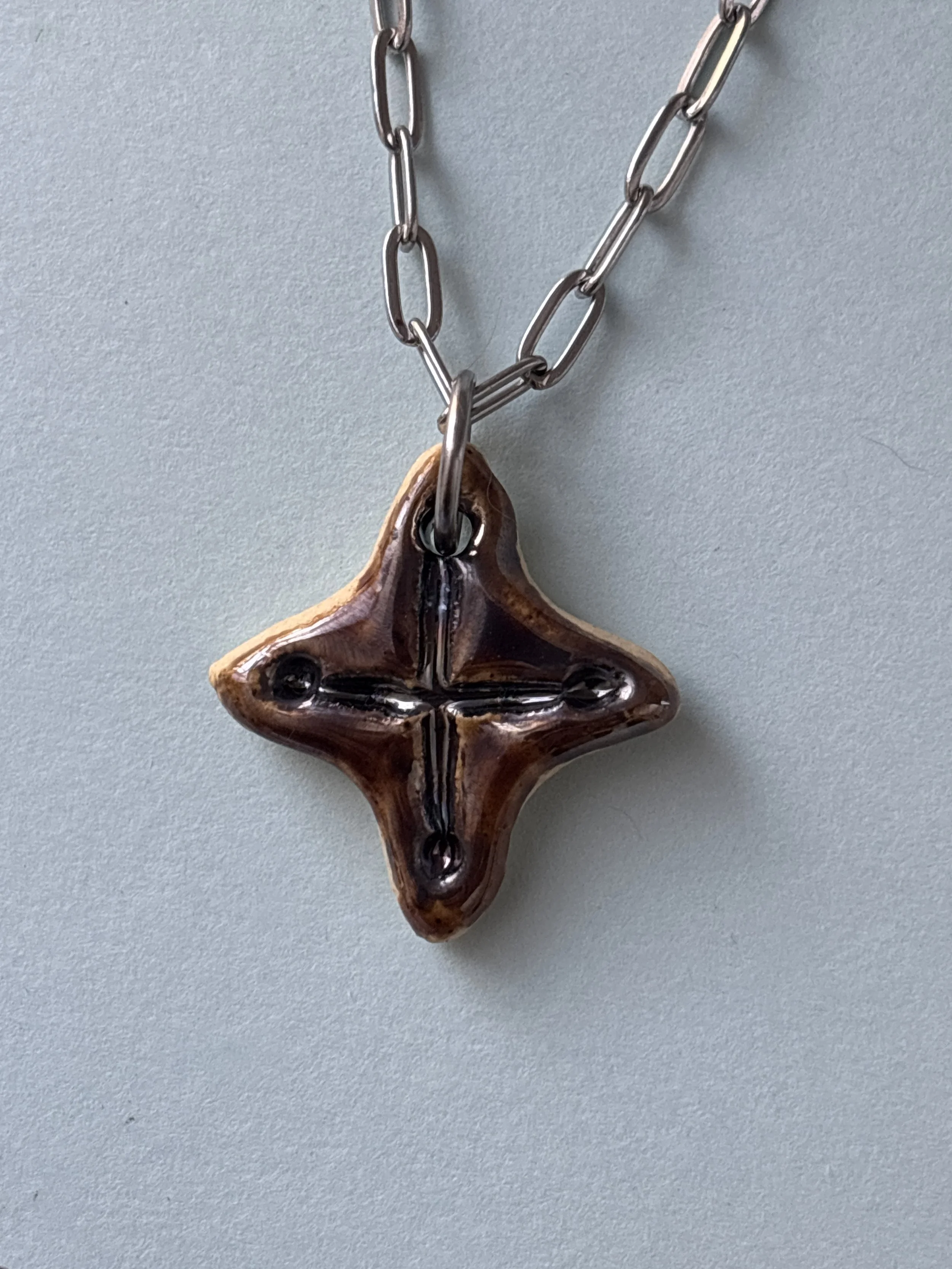 metallic cross pendant (.7")