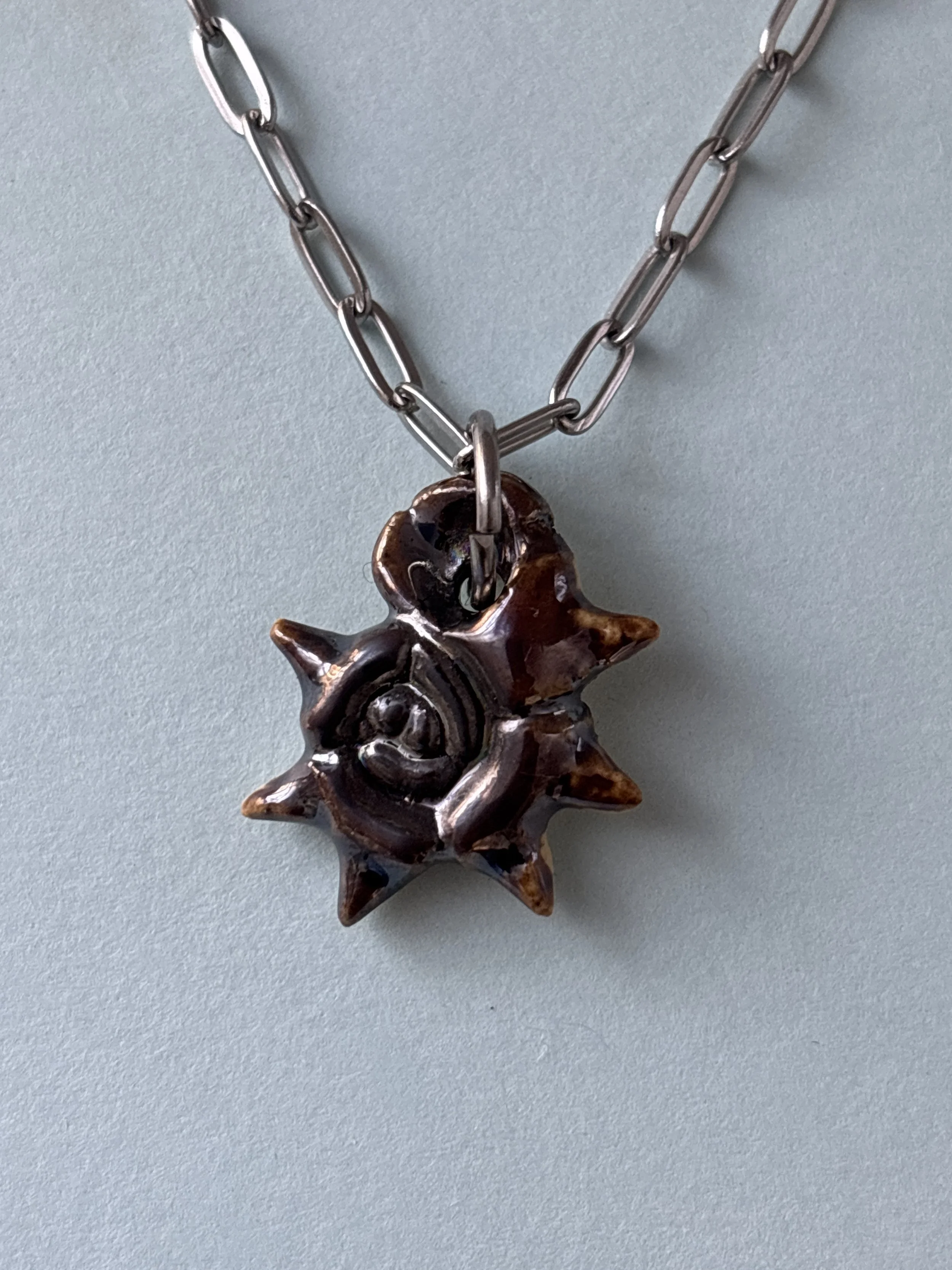 spiky spiral shell pendant 3 (.9")