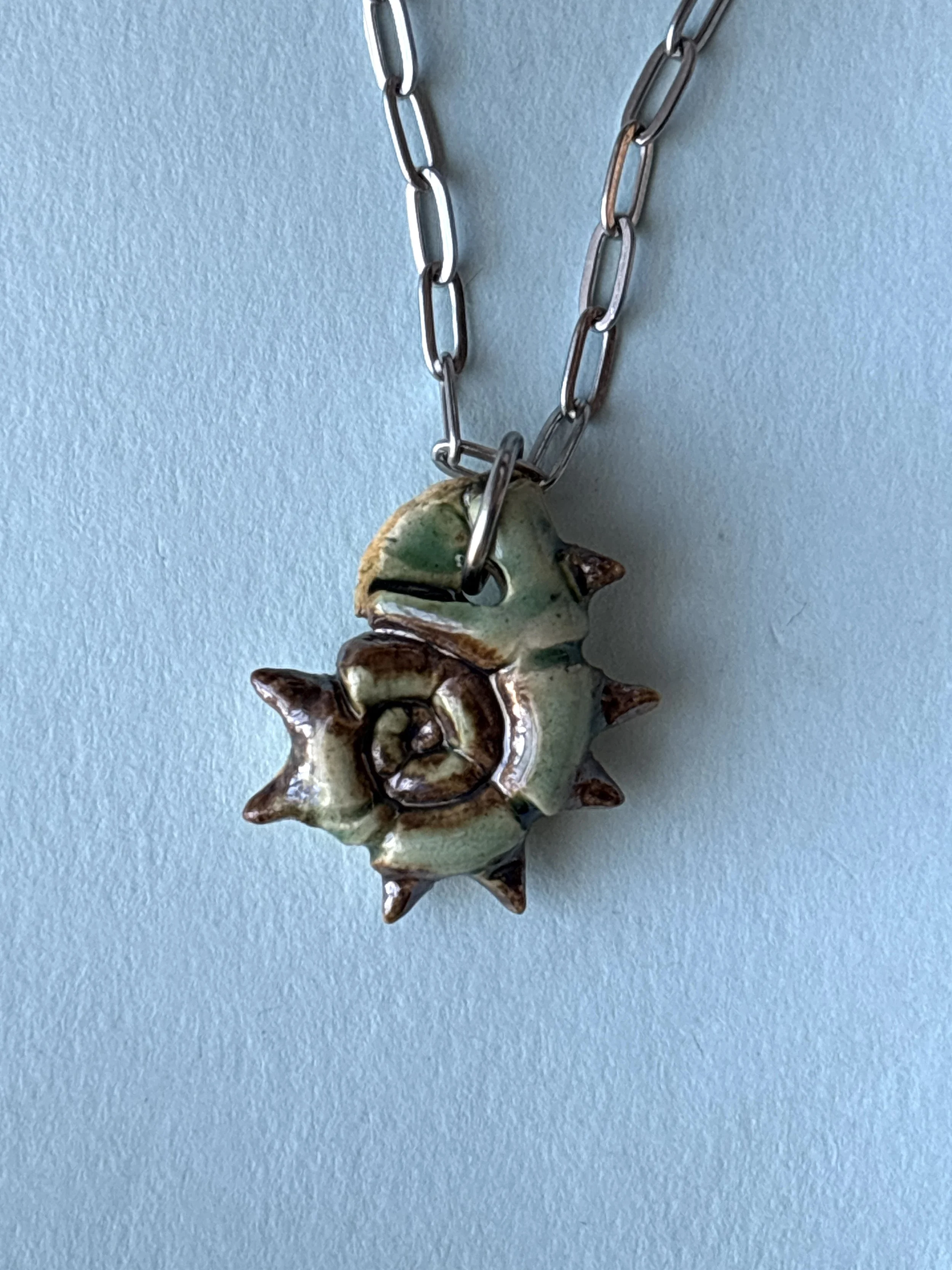 spiky spiral shell pendant 5 (.8")