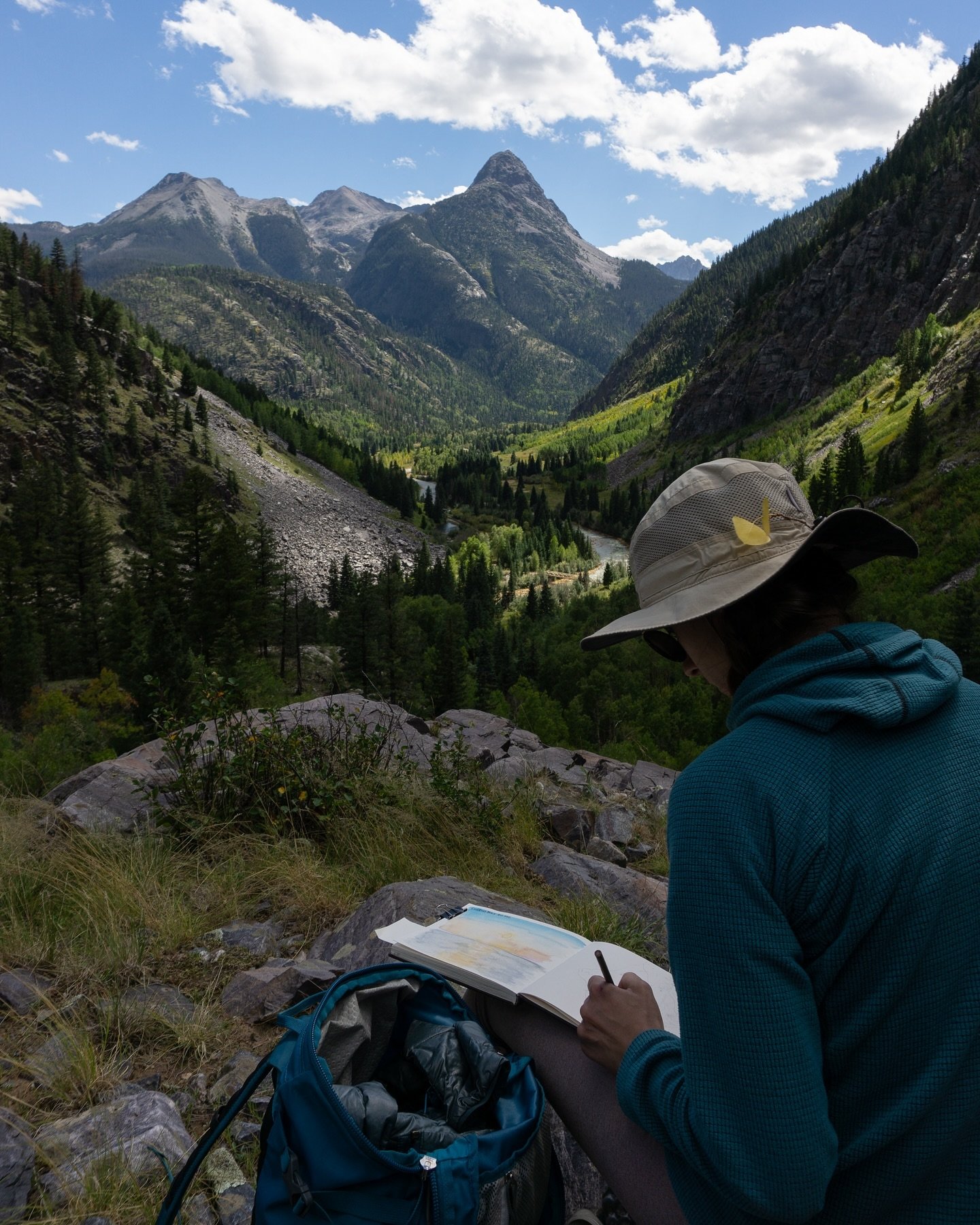 I can&rsquo;t wait to paint in the mountains again this summer! 

TBH I&rsquo;m pretty terrible at painting plein air, but maybe that has something to do with the fact that I hardly ever do it? 🤔 I&rsquo;m determined to go more frequently and get be