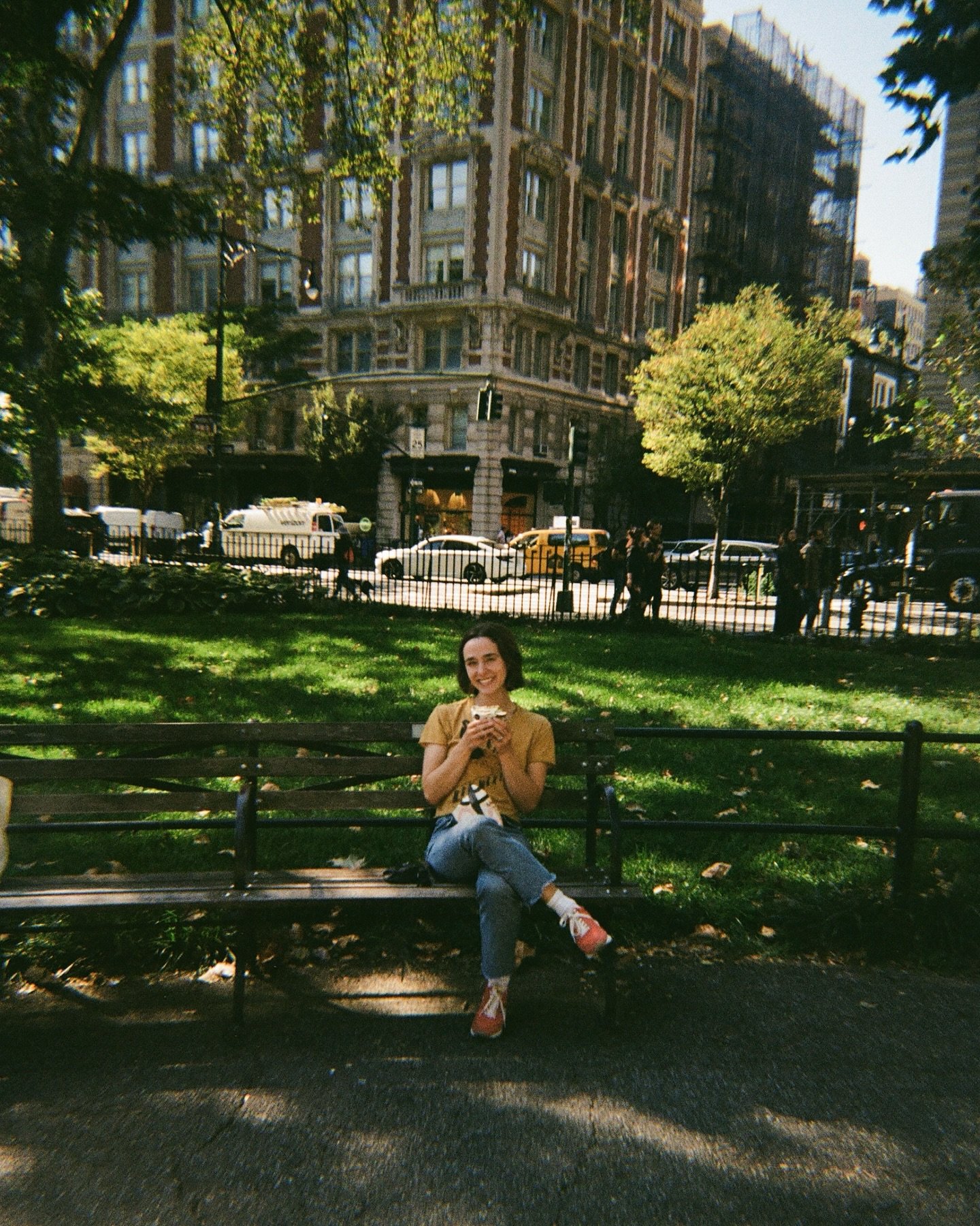 Got some scans back from my NYC trip in October &mdash; went for fall but got summer 😂

#newyorkcity #gratitudejournal #lifeonfilm #nycadventure #kodakm35 #35mmfilm