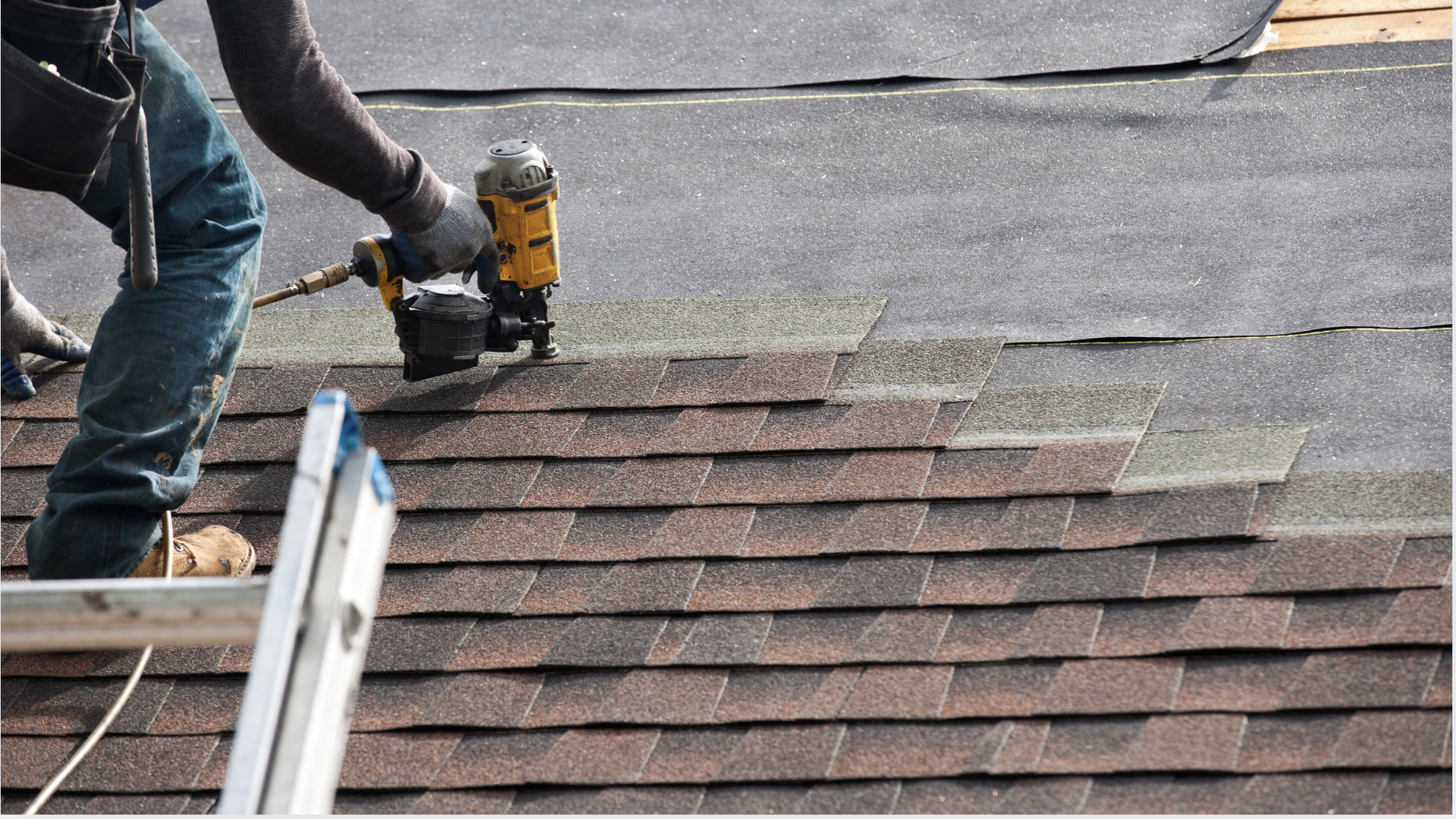 roof replacement in Kokomo Indiana home, gutter installation Howard County Indiana, roof repair contractor Kokomo IN,  new gutters installed in Kokomo Indiana