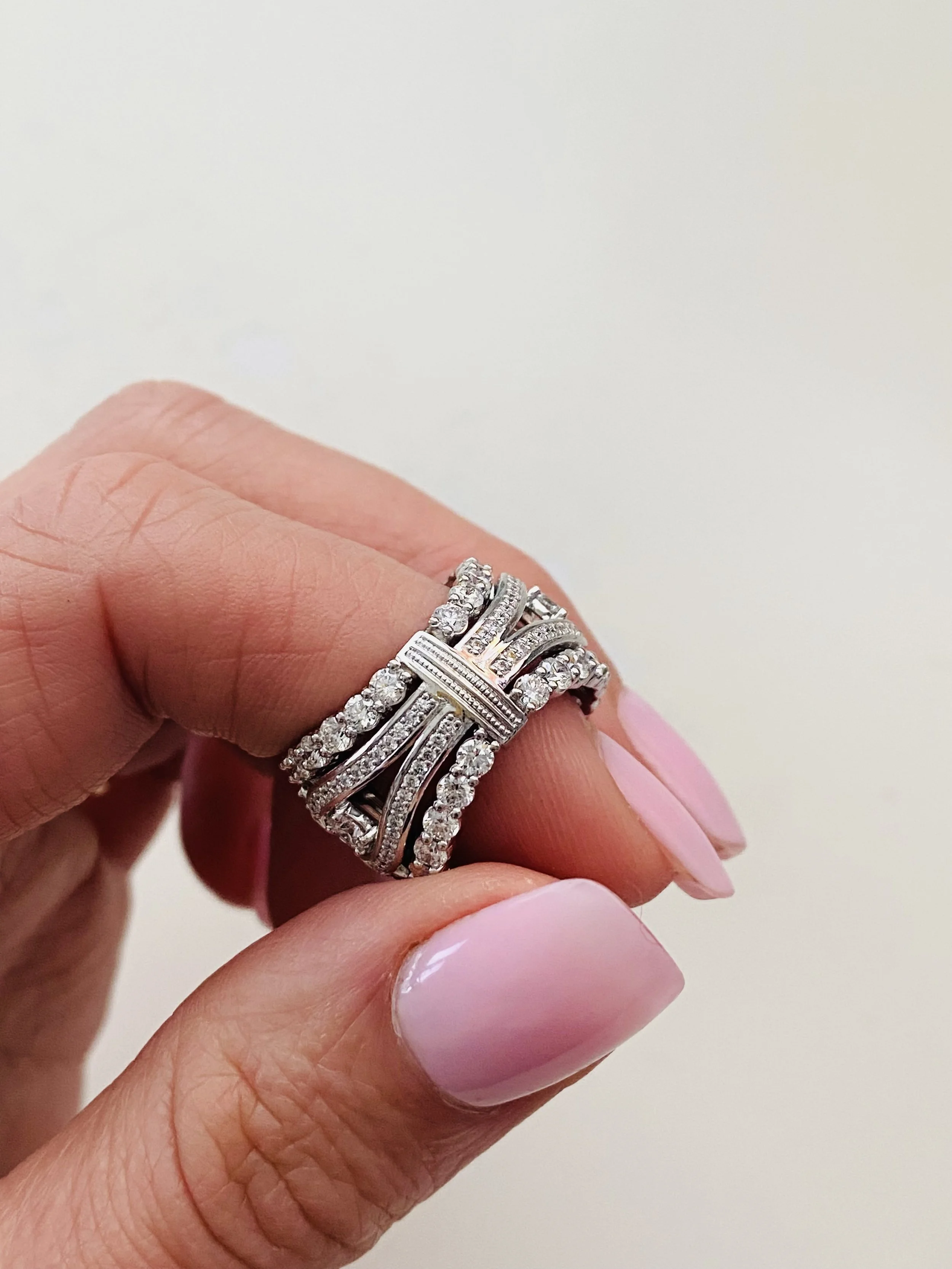 18ct white gold diamond ring.