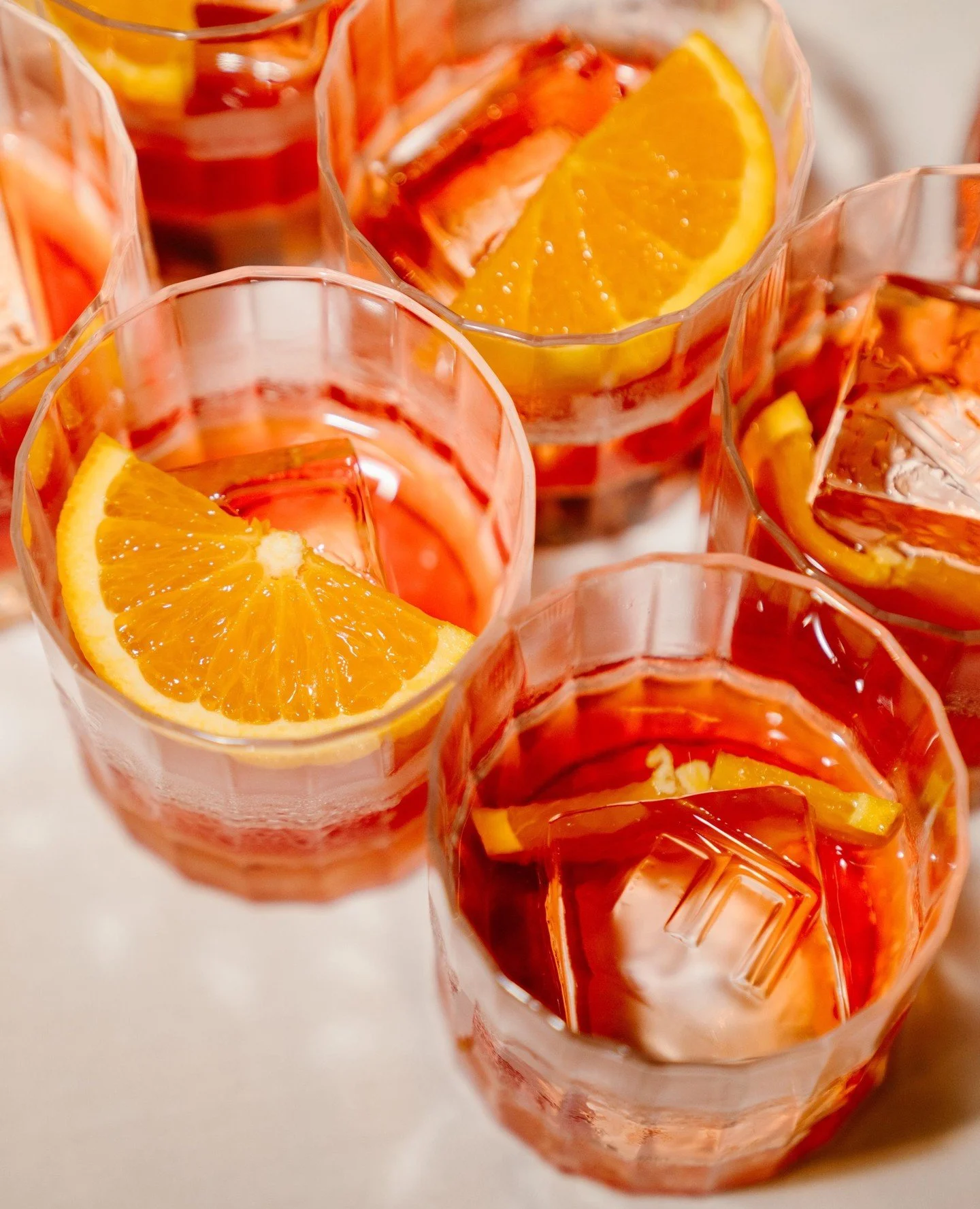 Cocktail events reach new heights at The Grand Room 🍸️.⁠
⁠
This beautiful cocktail-style celebration was curated for Entourage in honour of a big business milestone.⁠
⁠
Two-hundred guests were welcomed with Negronis served over bespoke branded ice. 