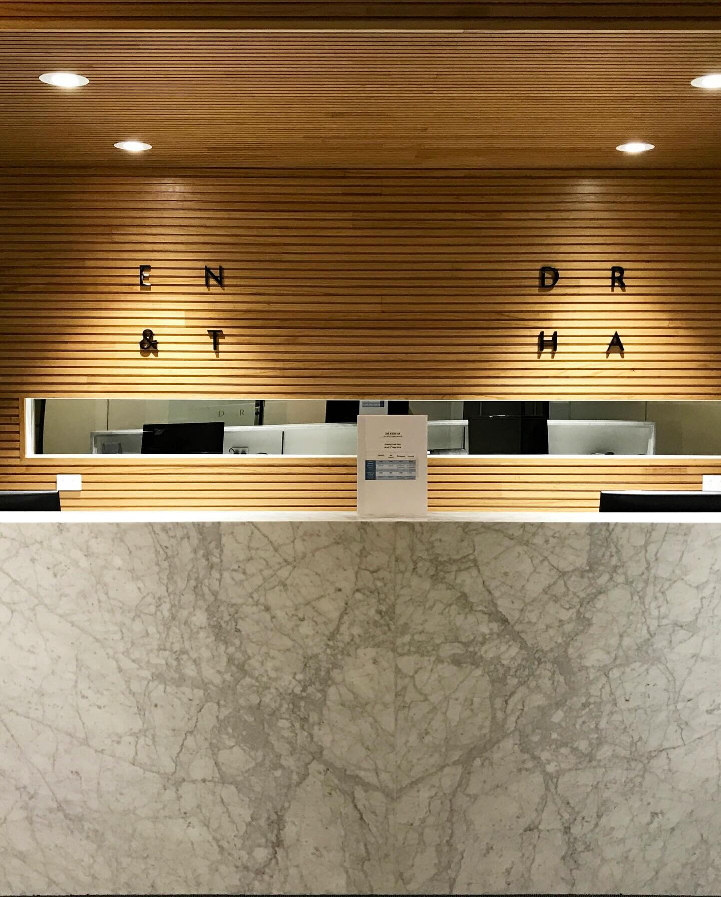 Check out @drkienha DRHA consultant clinic interior design by @anthonyciroccodesign 
DRHA Clinic, is a destination for excellence in primary and revision rhinoplasty, facelift surgery, necklift, browlift, and eye rejuvenation surgery. 
#medicaldesign