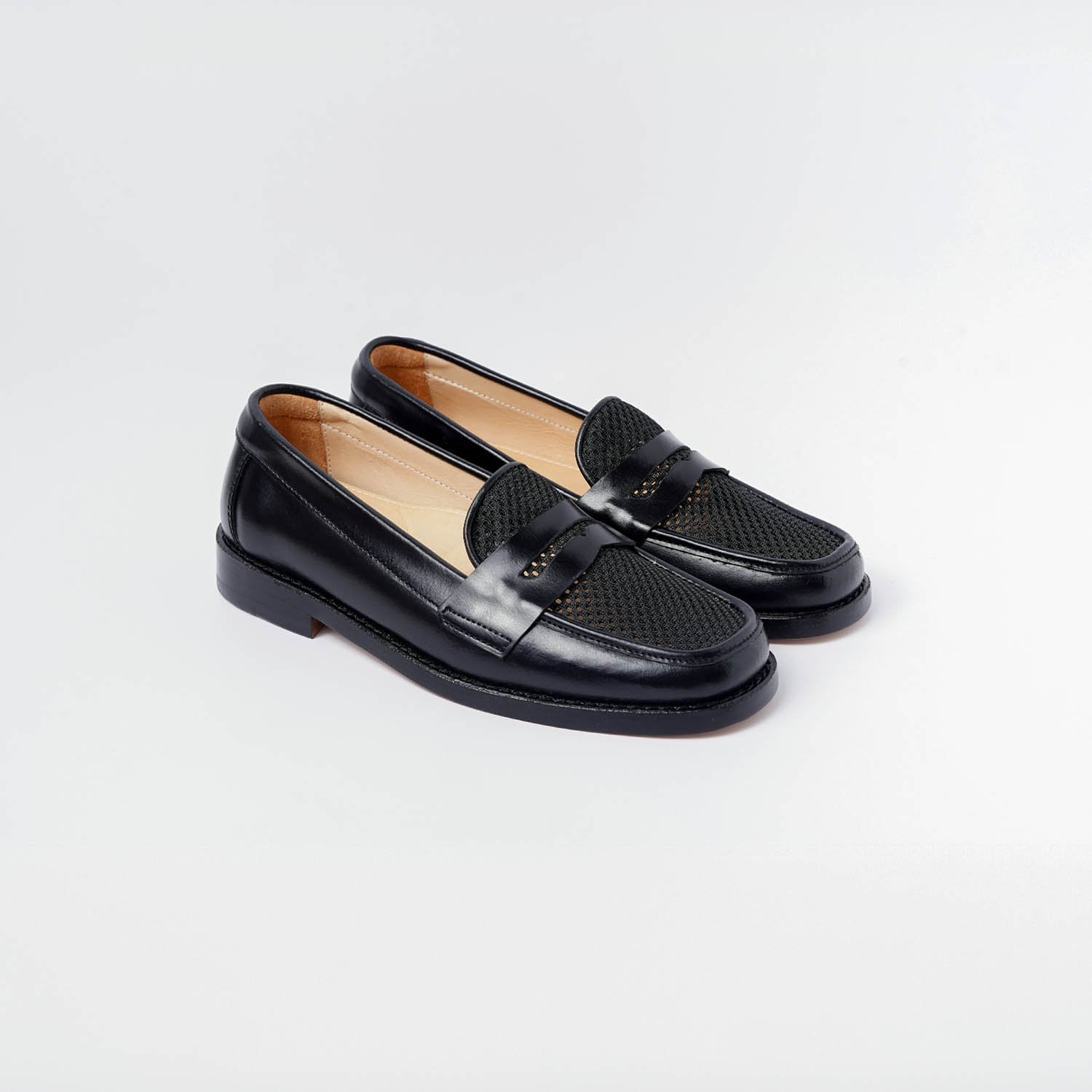 BLACK-W-01.jpg