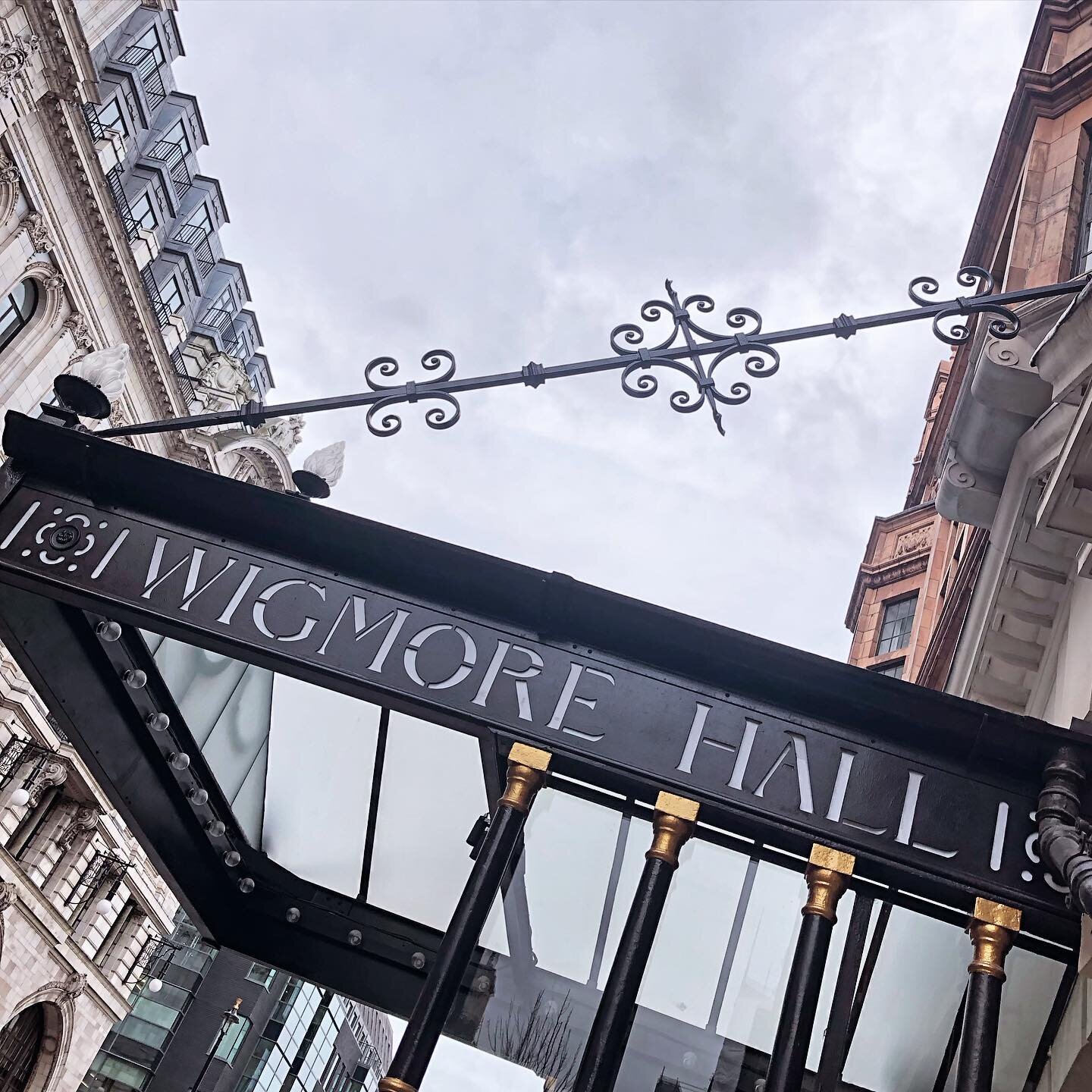 Grey skies and residual flu aside, I had a wonderful morning at Wigmore Hall for their Singing With Friends project. Music and community really are powers for our well-being and as this project shows that, particularly for those living with dementia.