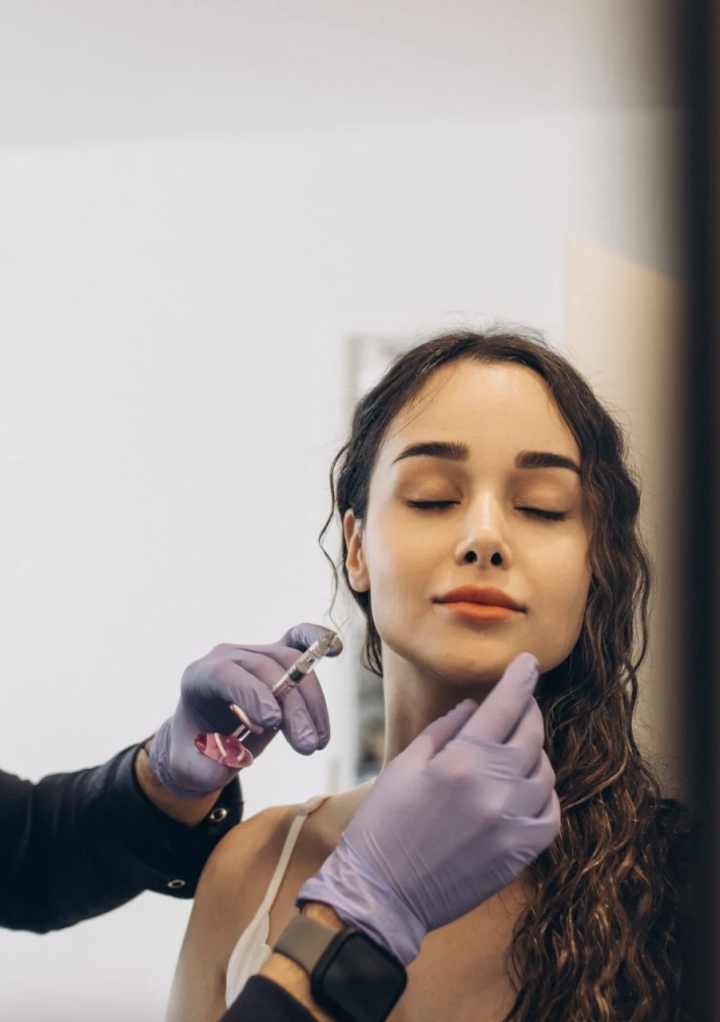 Injection d'acide hyaluronique des pommettes et cernes au Centre Sublima Strasbourg