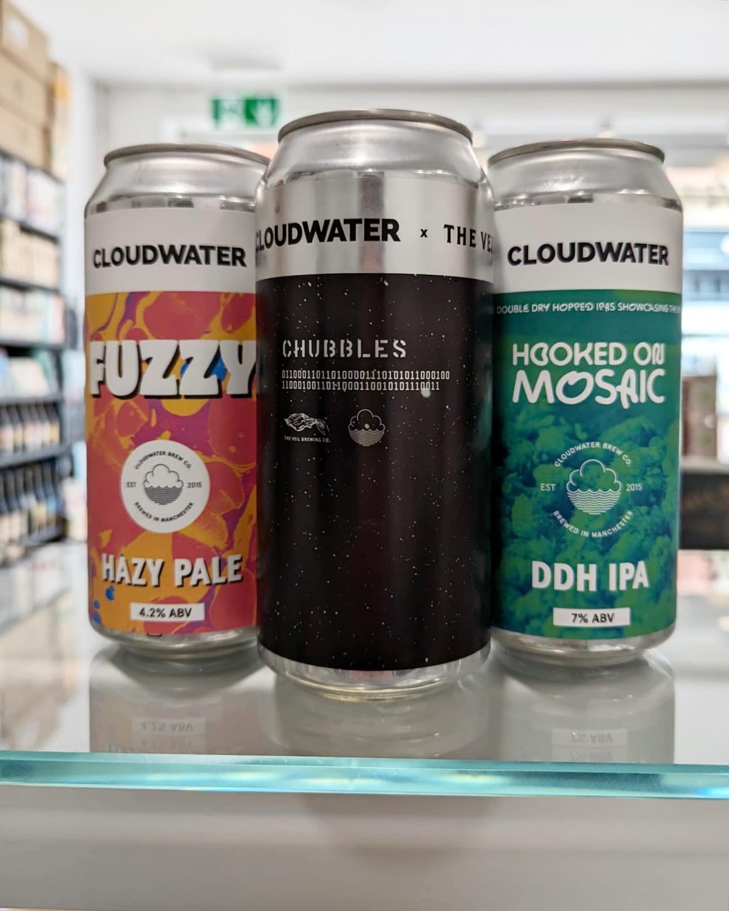 New arrivals, ready for the weekend!👇
We&rsquo;ve got some @cloudwaterbrew Chubbles, a collaboration with @theveilbrewing (First ever TIPA in the shop!) surrounded by Hooked on Mosaic and fresh drop of Fuzzy 🍻

We&rsquo;ve also got a fresh order in