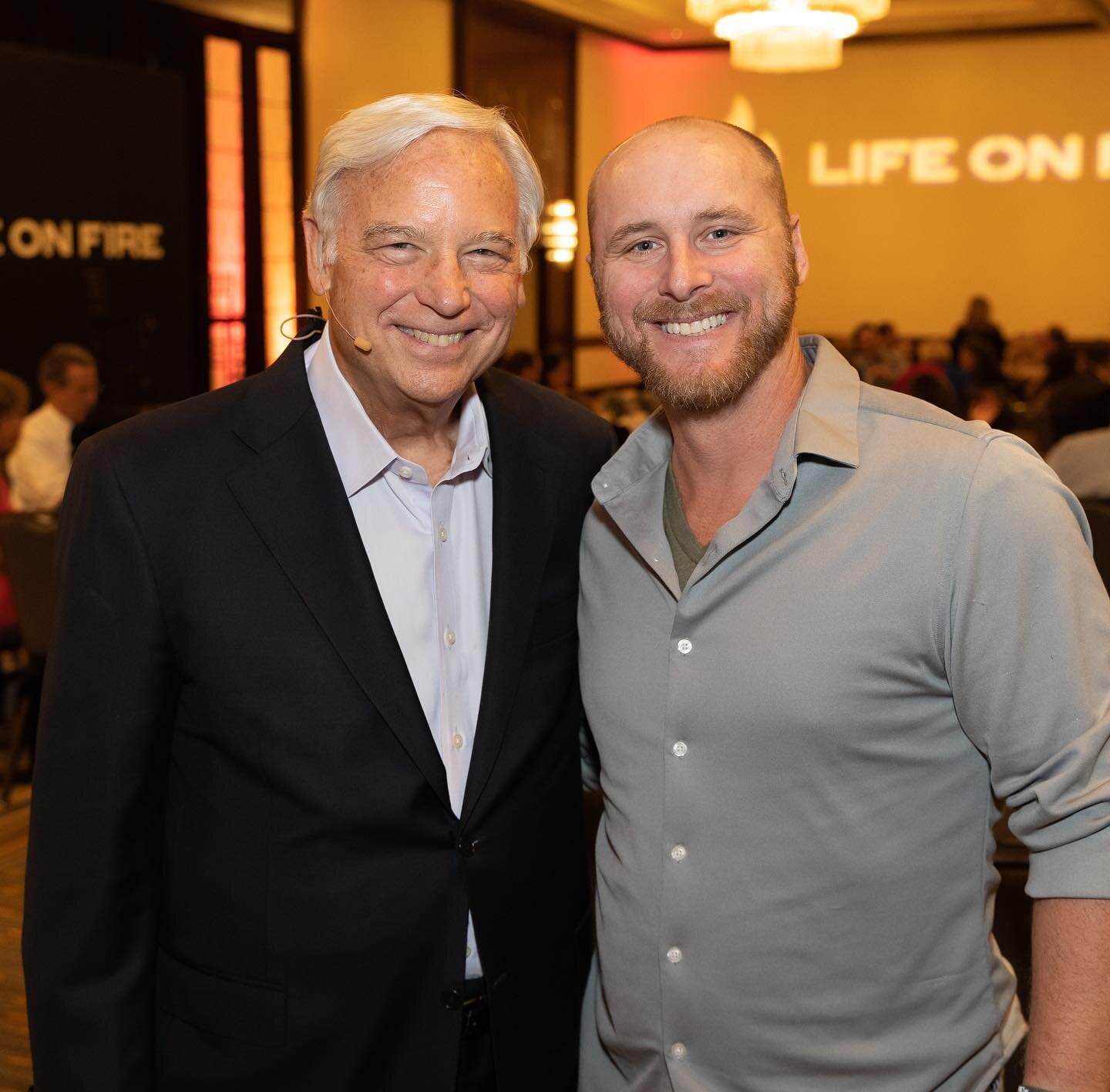 When you meet one of your favorite authors then get to have dinner with him. @jackcanfield_official is as authentic and real as they come. His #chickensoupforthesoul series has sold millions of copies and helped untold amounts of people in so many wa