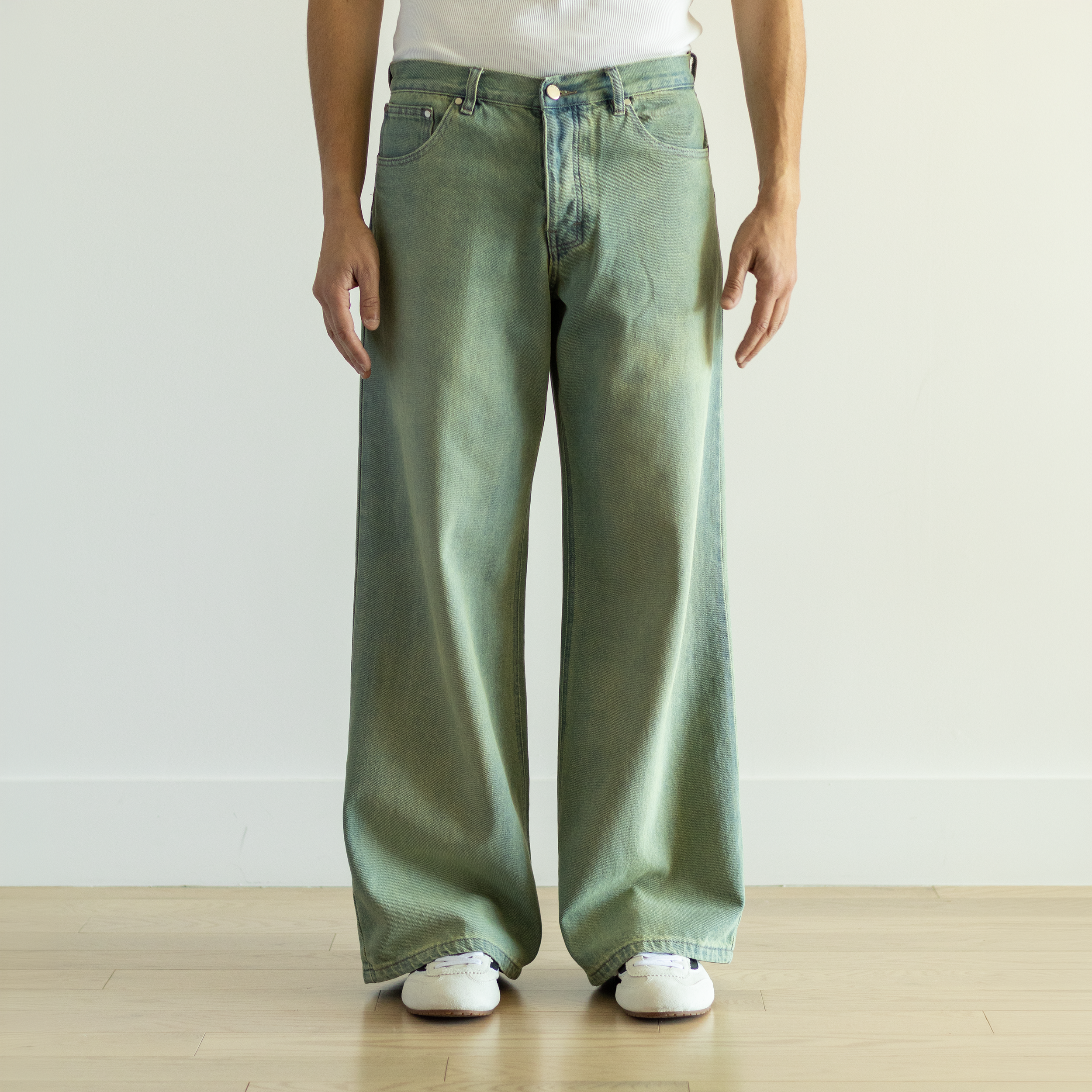 sunwash jeans front copy.png