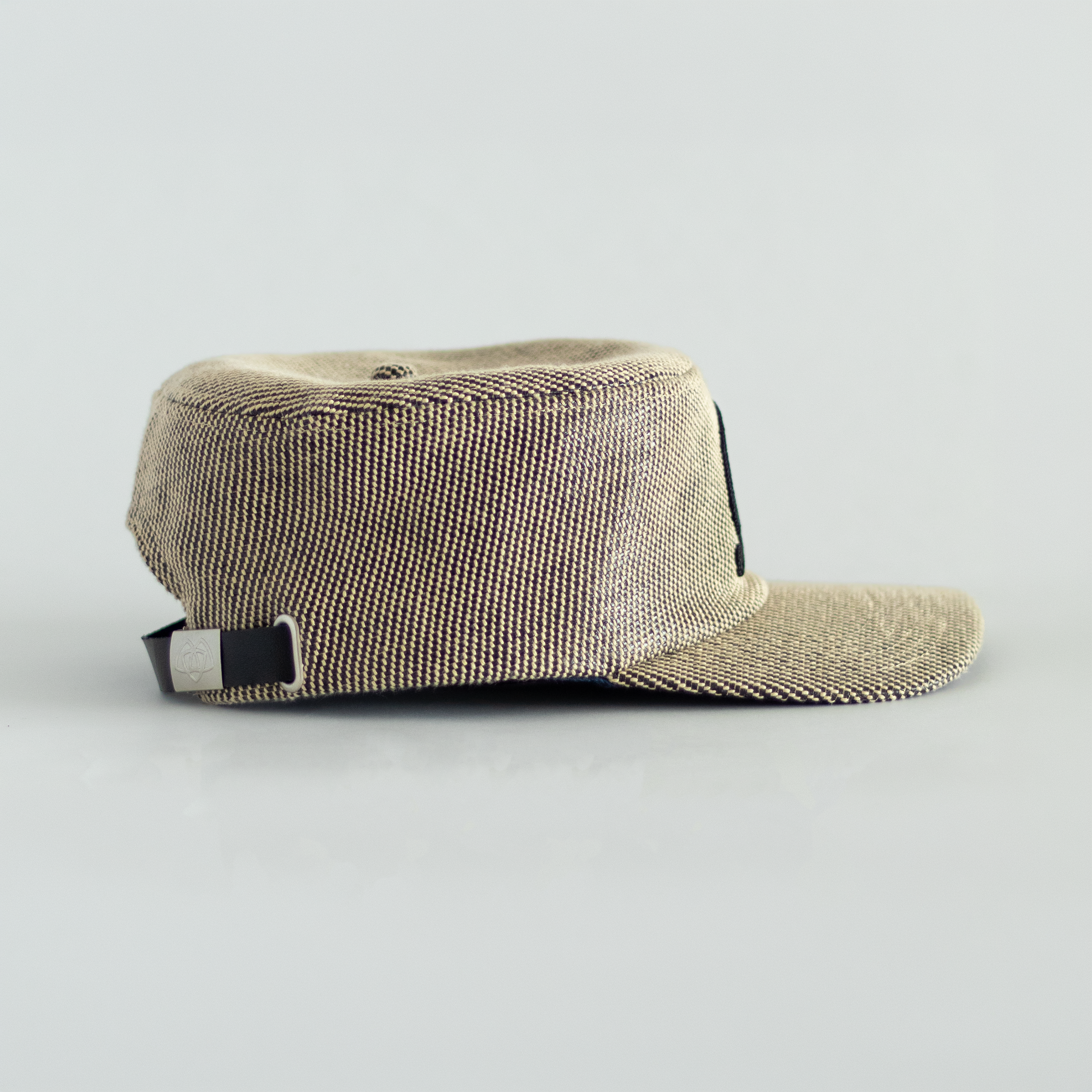 woven flat top hat right.png