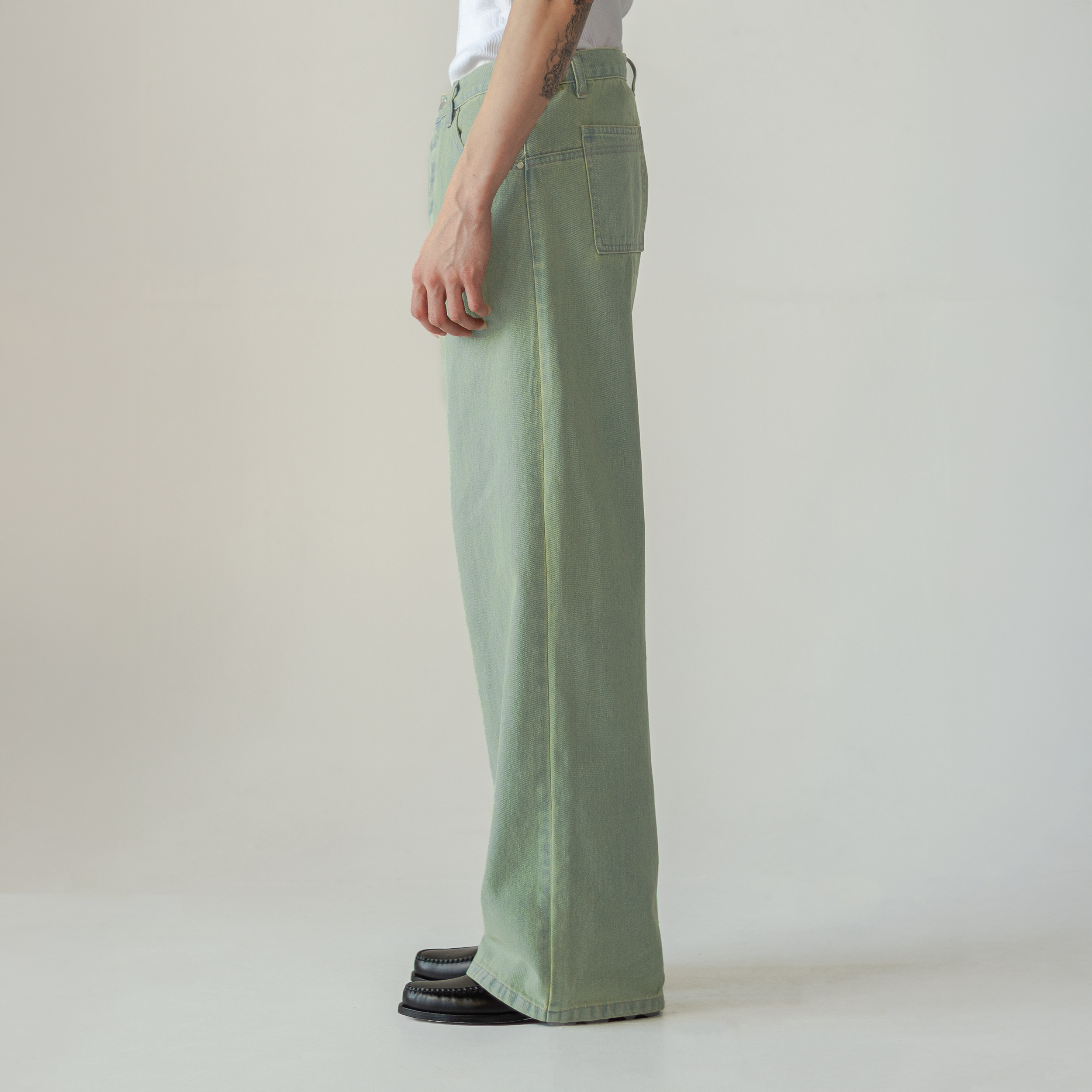 sunwash jeans left updated.png