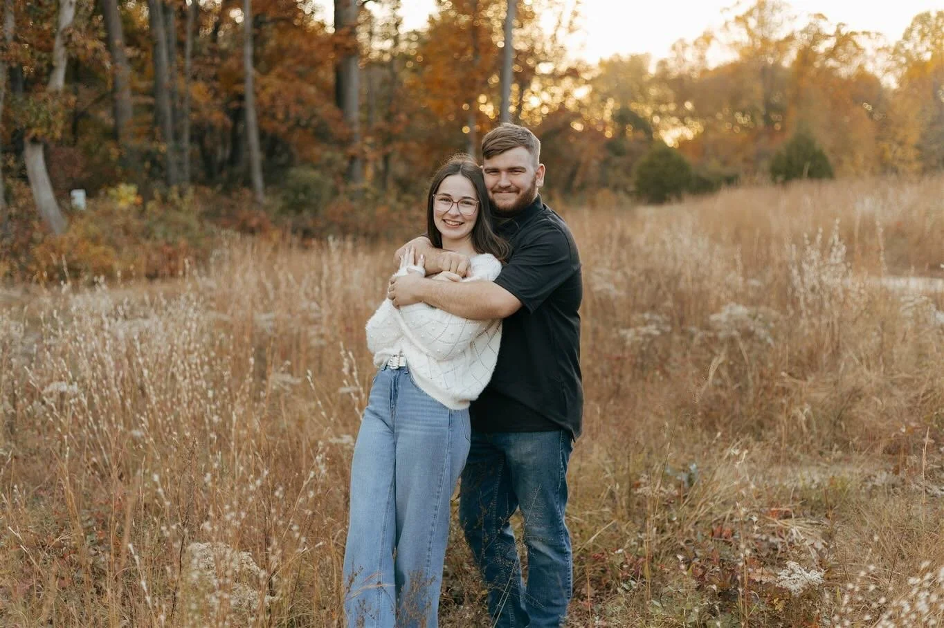 some of my favorite horizontals from evan + sarah&rsquo;s cozy, fun, yet bursting with love engagement session ☁️🪵🤍🍂

#delawarephotographer #photography #love #fallphotos #couples #eastcoastphotography #minisession #marylandphotographer #wedding #