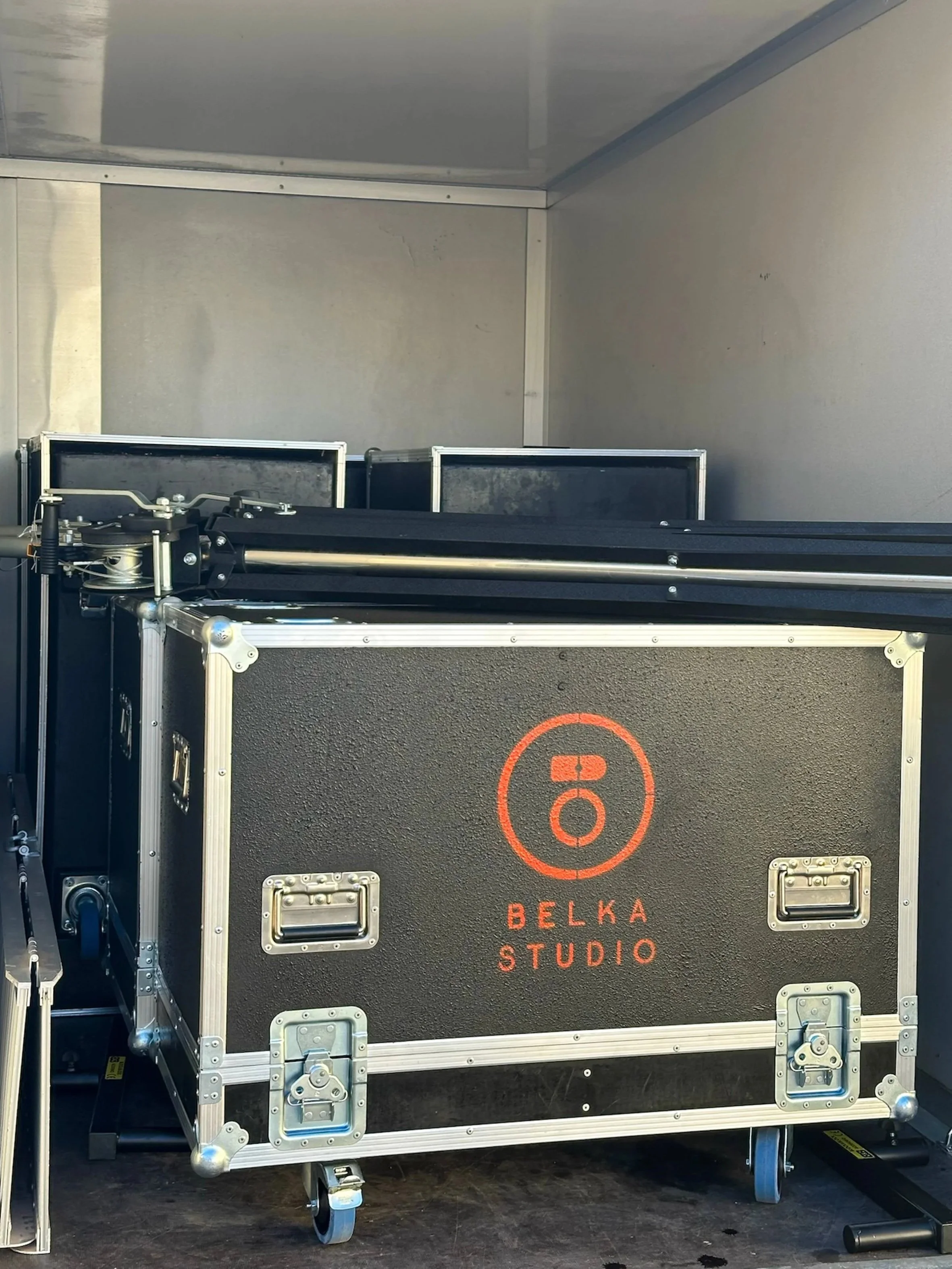 Flight case Belka Studio prêt pour la location de matériel son et lumière
