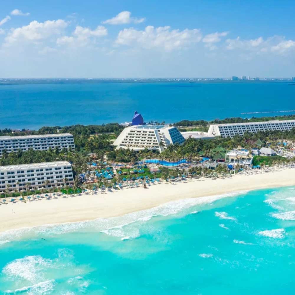 WYT_Grand-Oasis-Cancun-Hotel_01.jpg