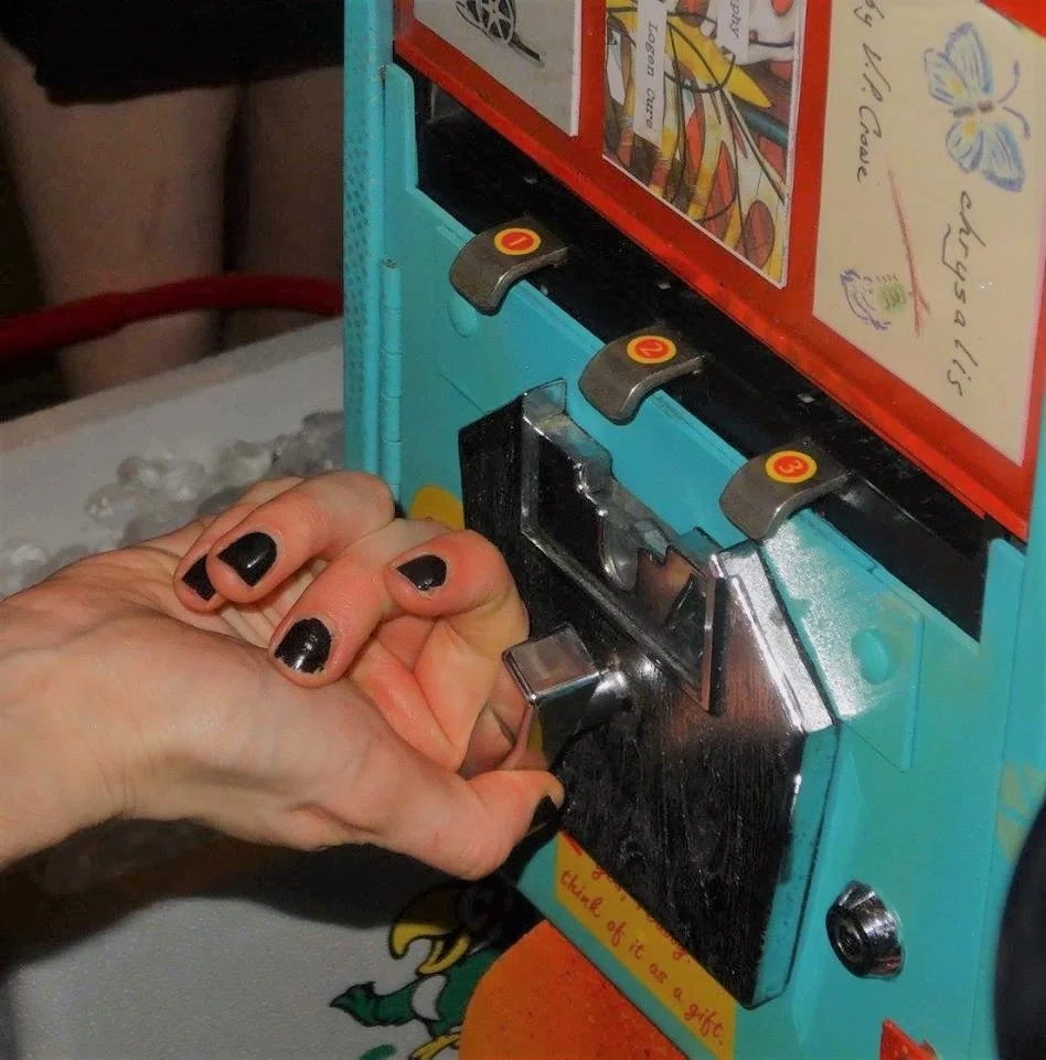 blacknailpolish - Copy.jpg