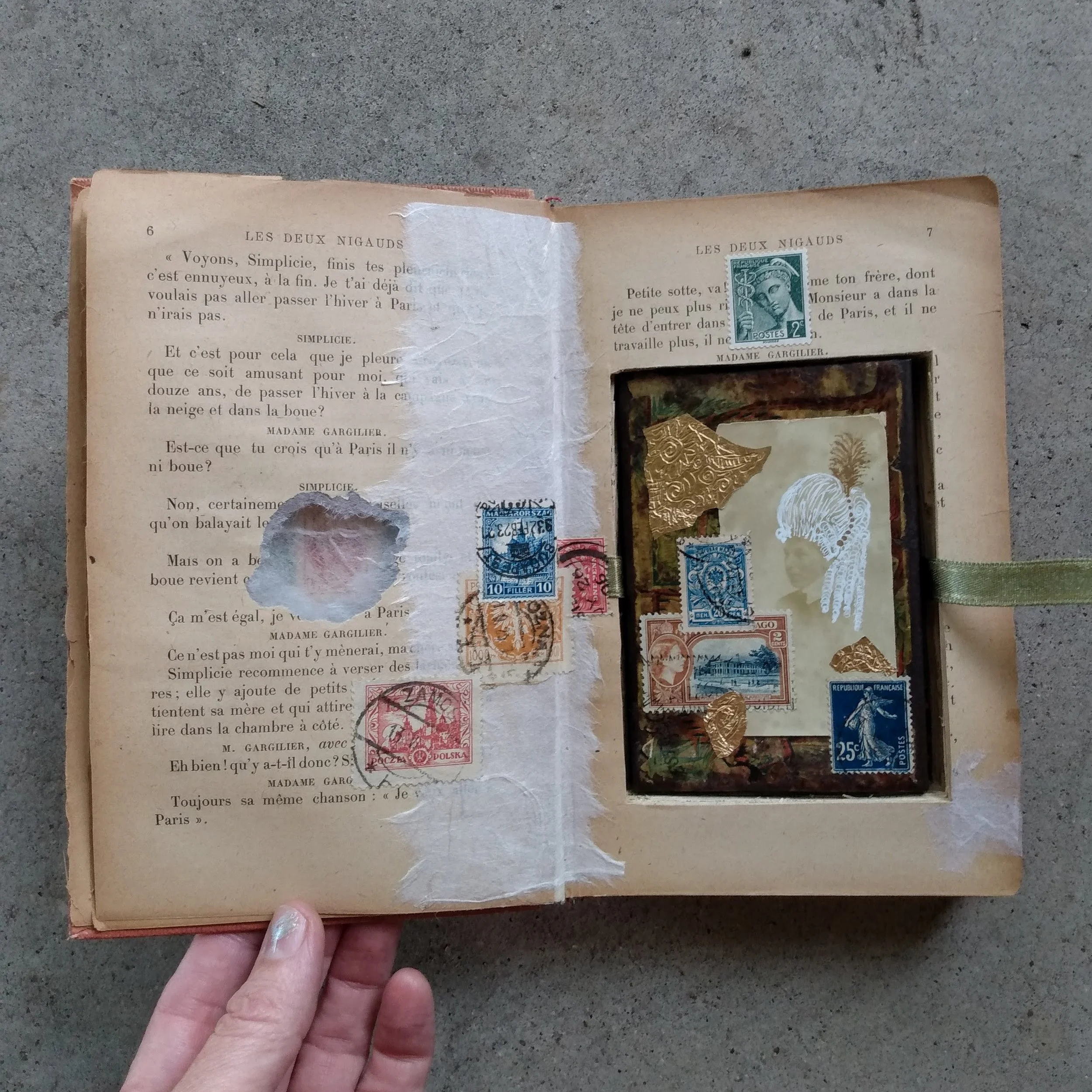 Altered Book II - Les Deux Nigauds; detail