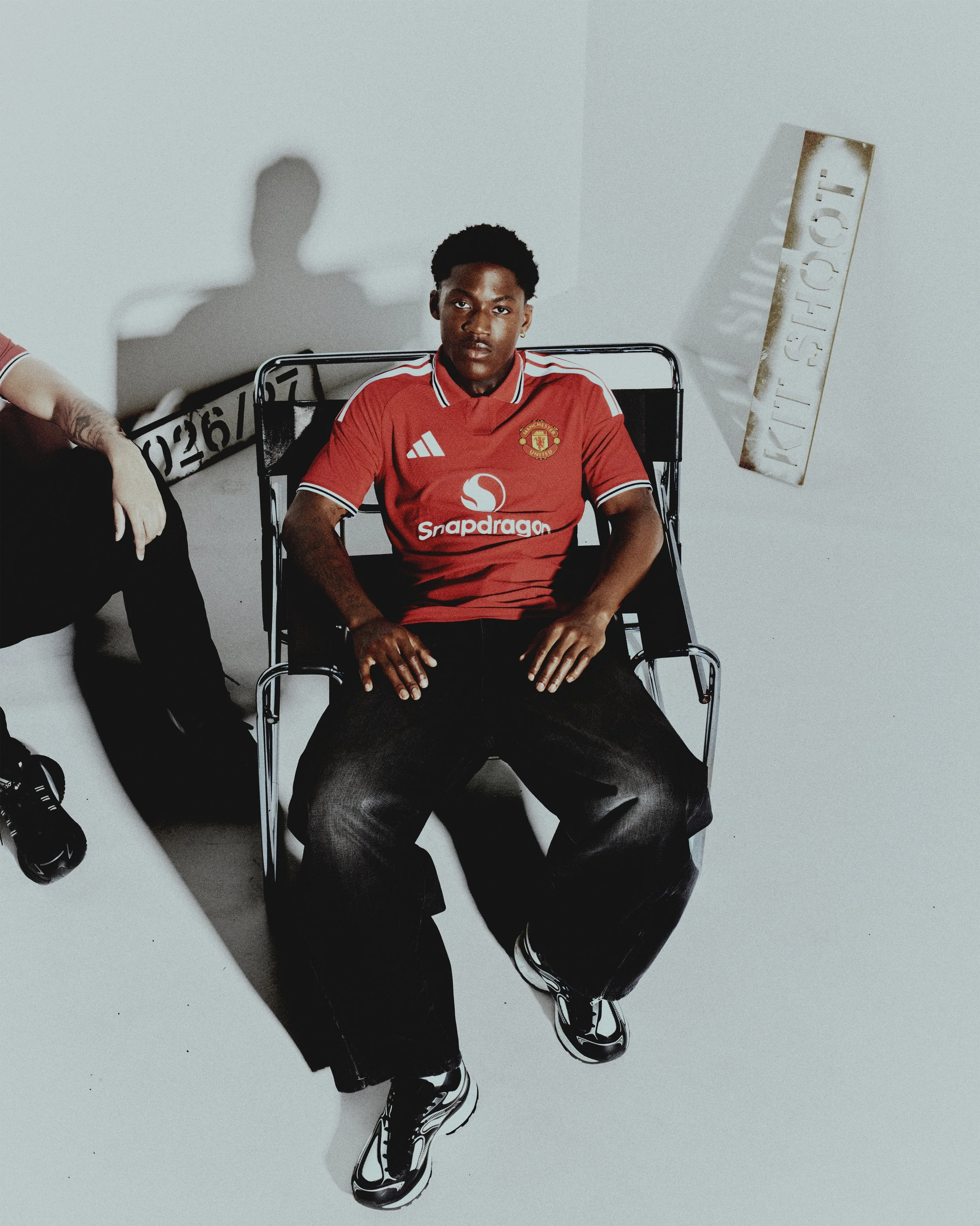MUFC_11_03_26_CREATIVE_SET_1_GM7907.JPG