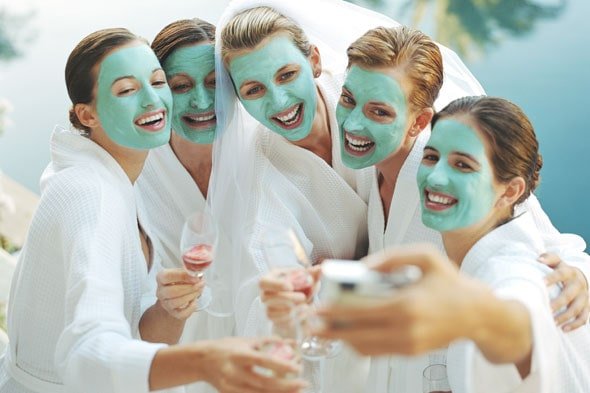 bachelorette+party+Spa+group+girls.jpg
