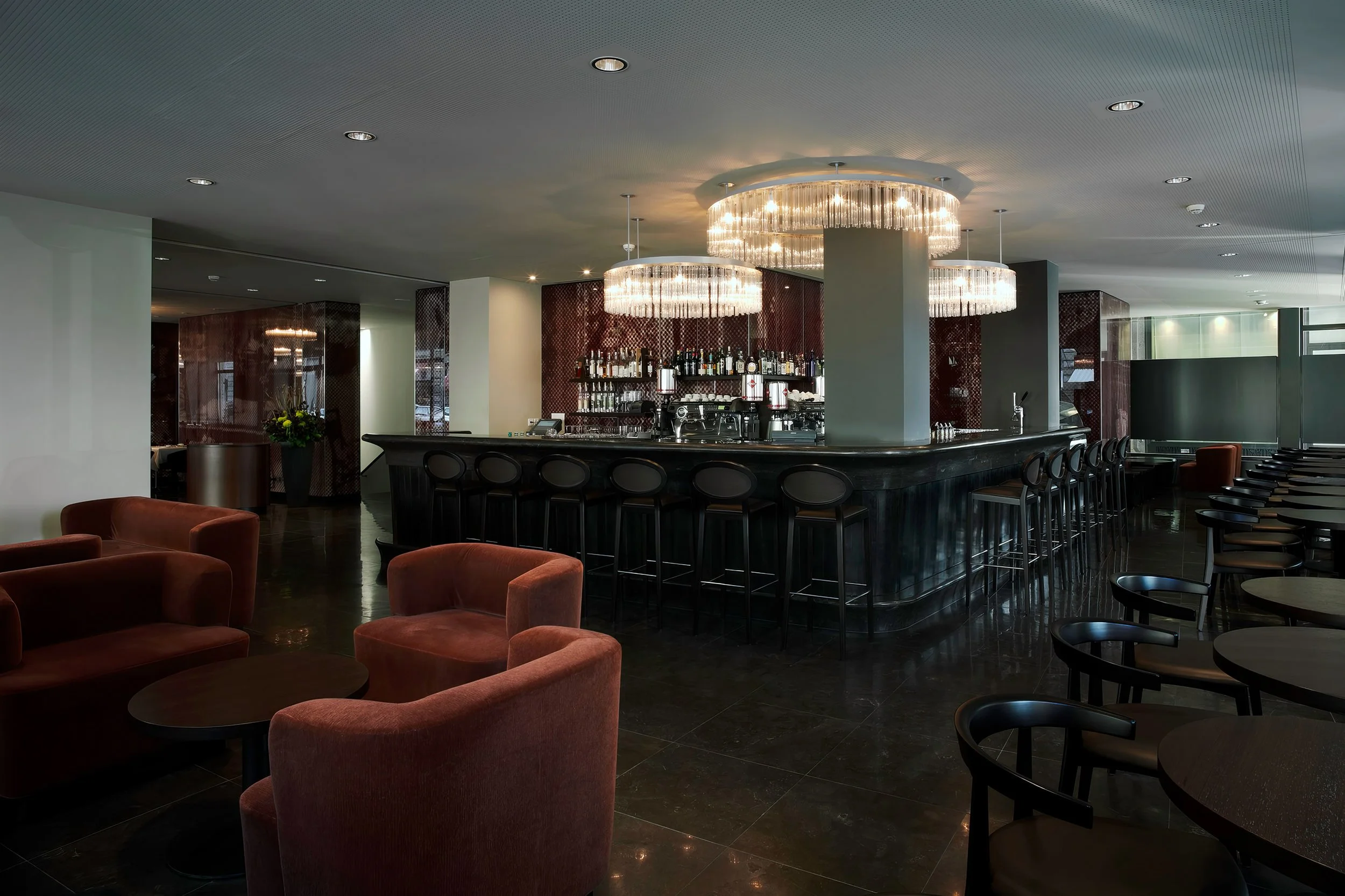 Hochwert-ch_Hospitality_thumbnail_SALVATORI_Metropol-Restaurant-Zuerich_2500.jpg